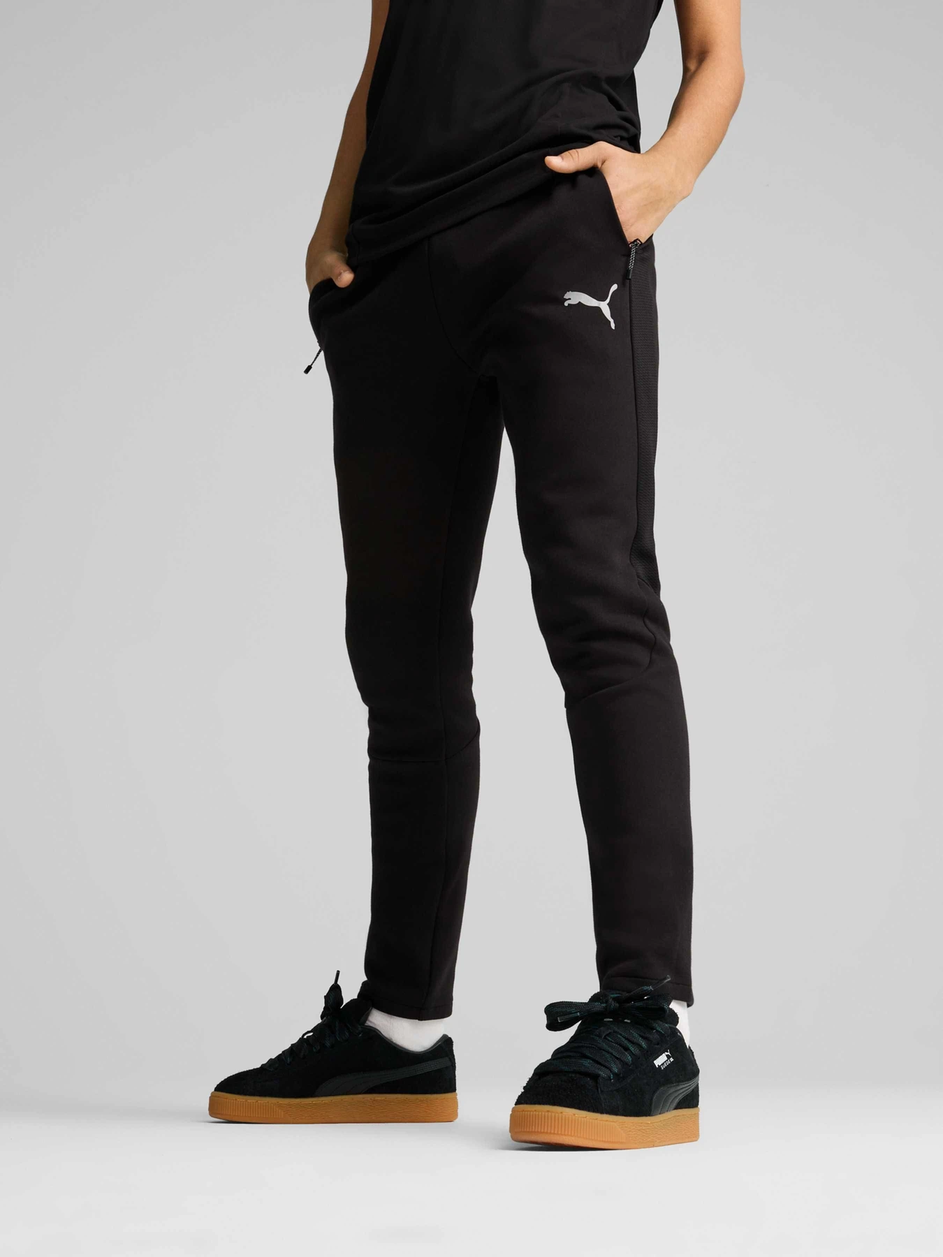 Штани PUMA Evostripe Pants модель 681702 Фото