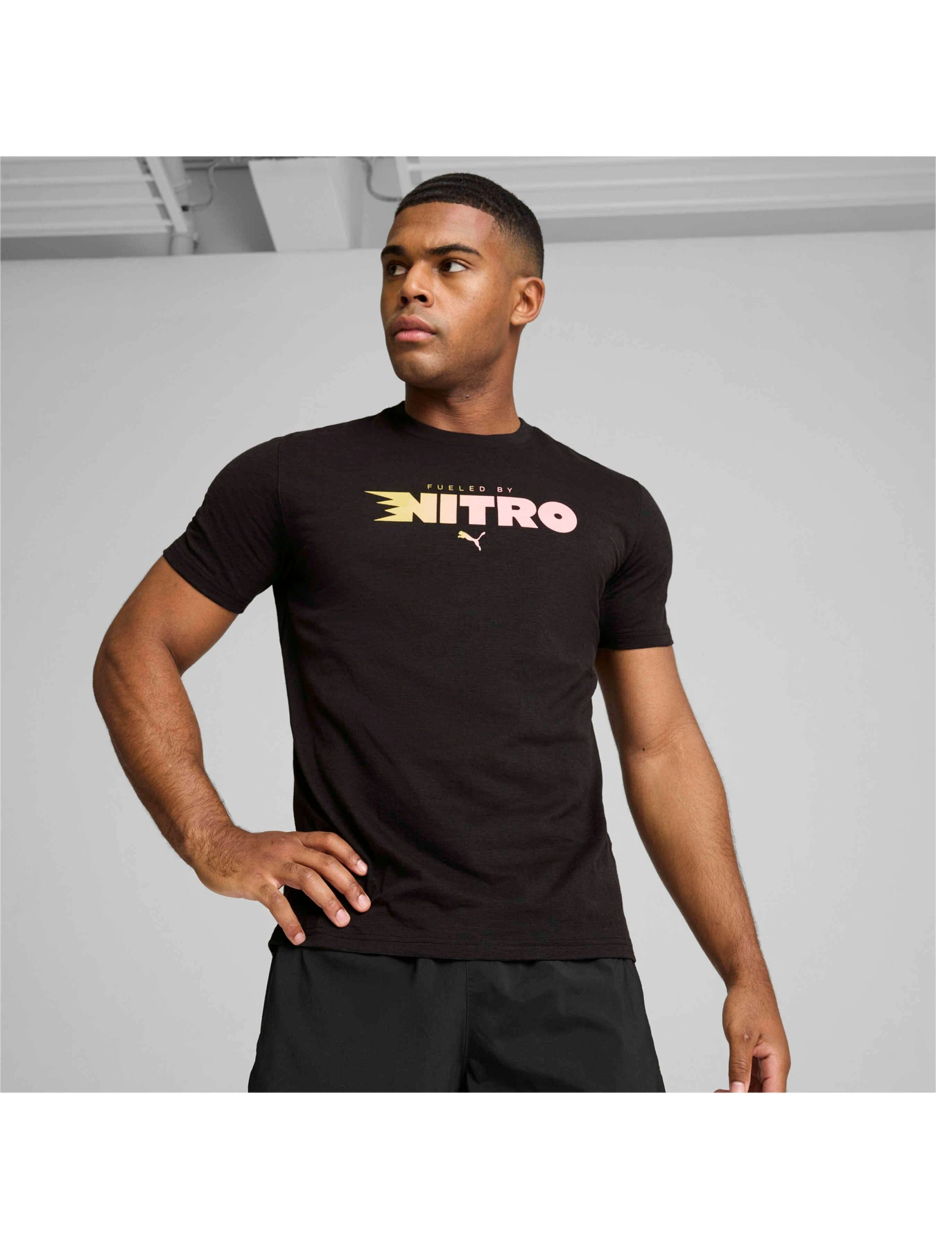 Футболки и поло PUMA Men’s Graphic Run Nitro Tee модель 525858 Футболки и поло PUMA Men’s Graphic Run Nitro Tee модель 525858 Фото