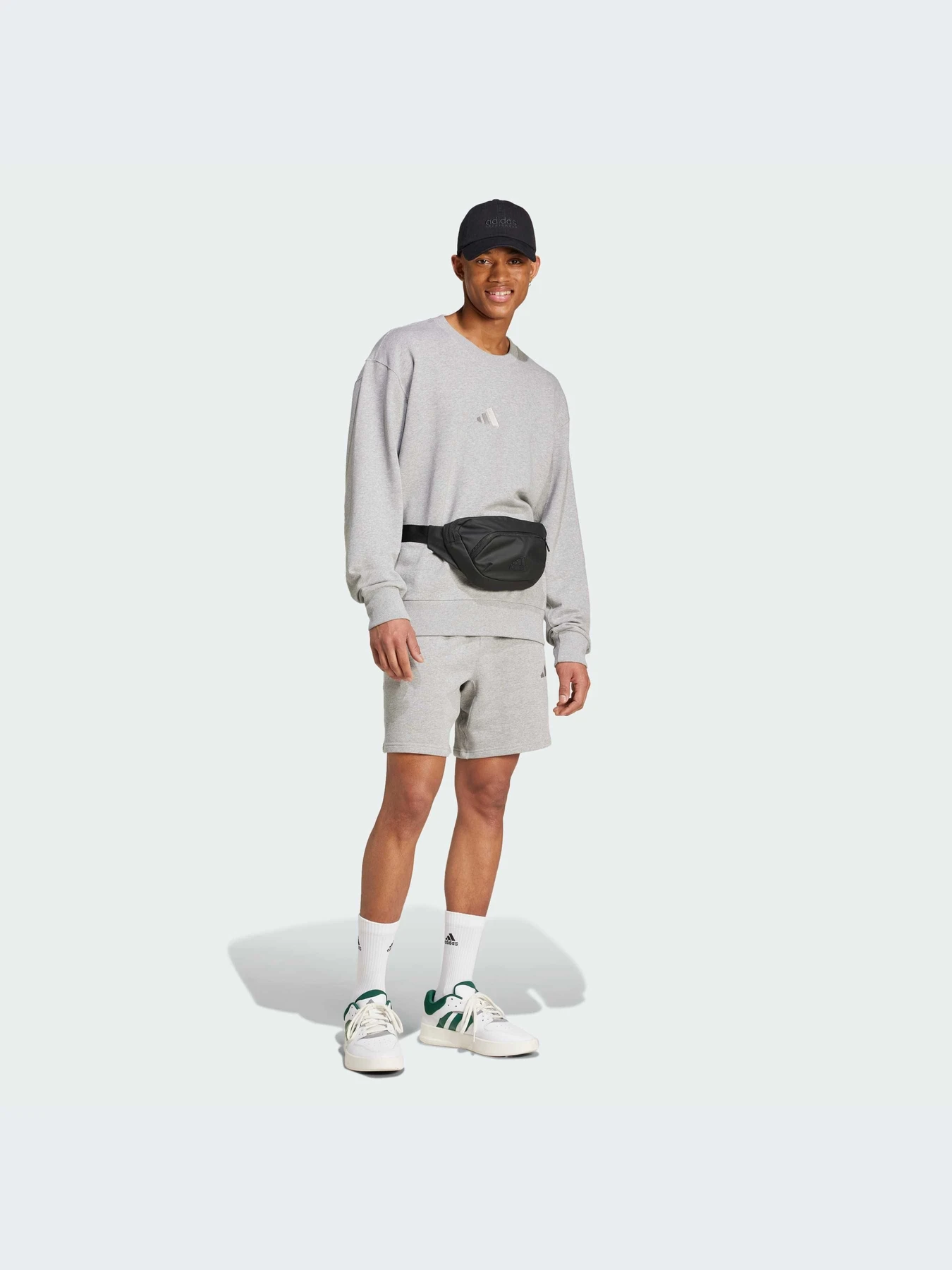 Худи и свитшоты Adidas модель IY4151 Худи и свитшоты Adidas модель IY4151 Фото