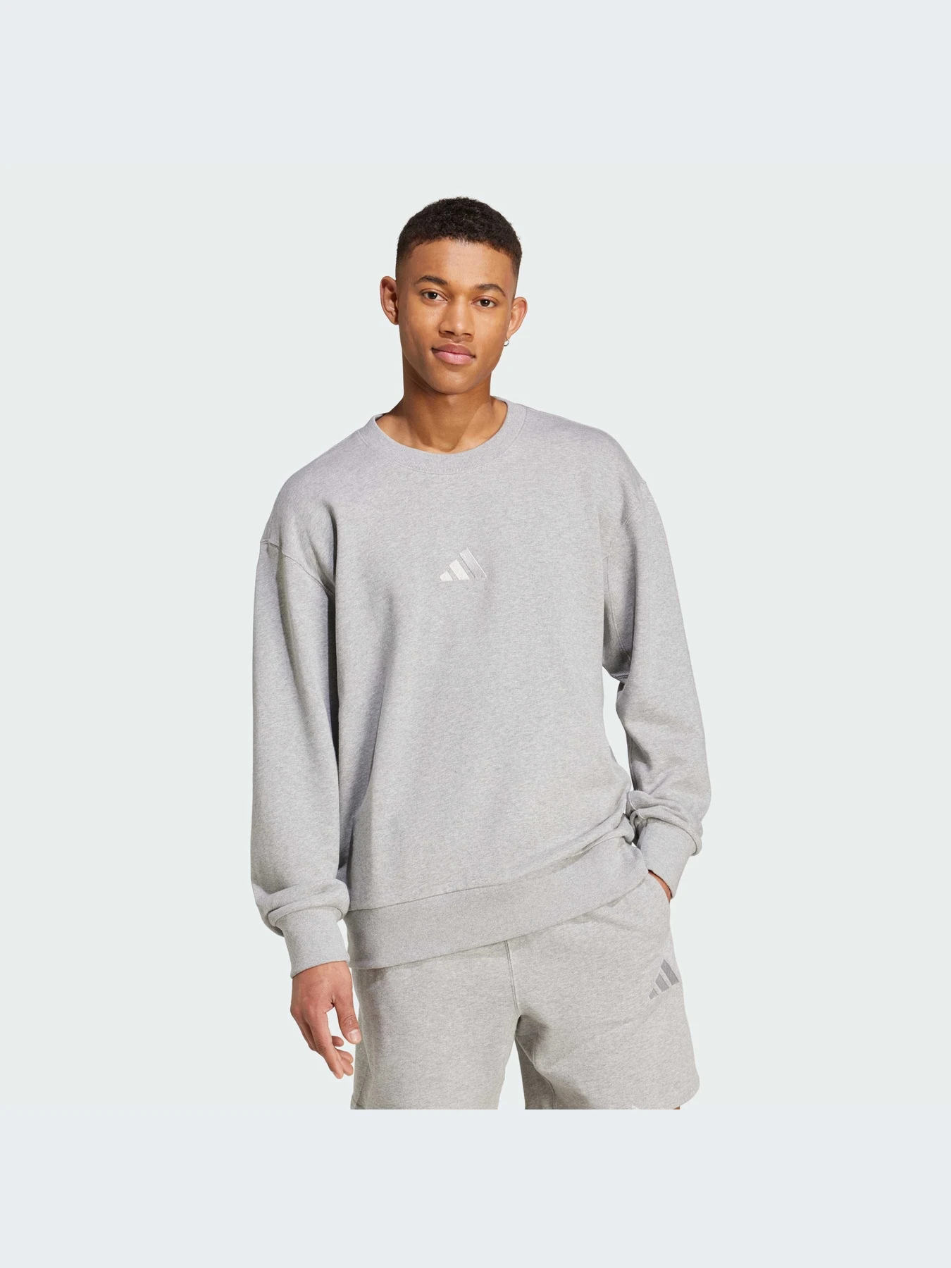 Худи и свитшоты Adidas модель IY4151 Худи и свитшоты Adidas модель IY4151 Фото