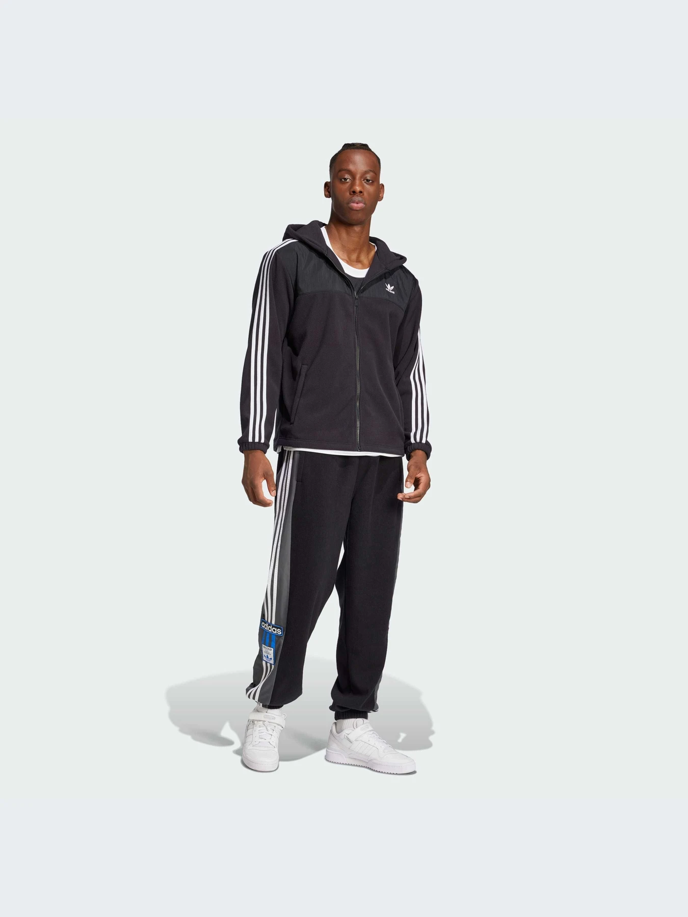 Худи и свитшоты Adidas Adicolor модель IZ4802 Фото