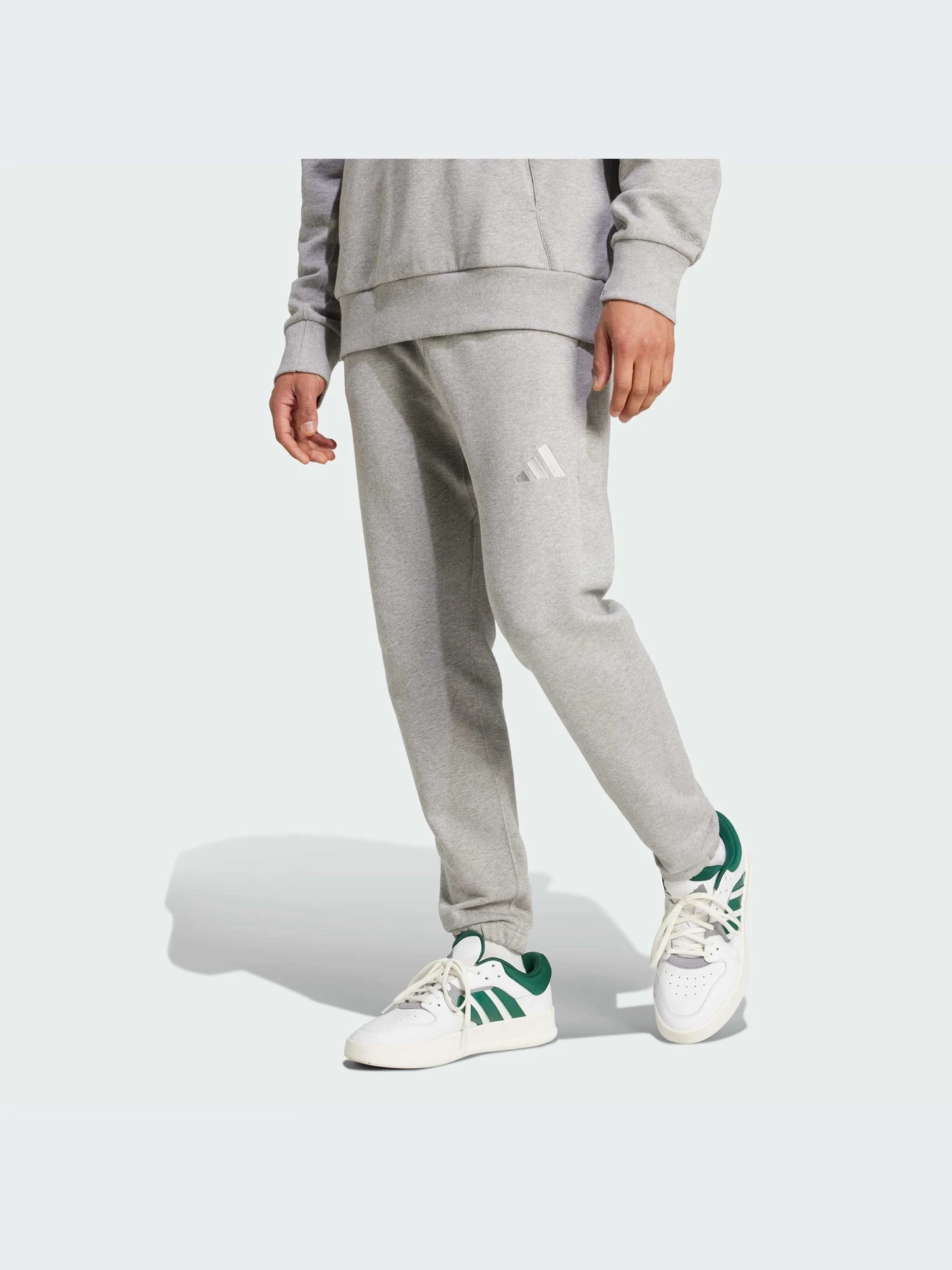 Брюки Adidas модель IY6558 Брюки Adidas модель IY6558 Фото