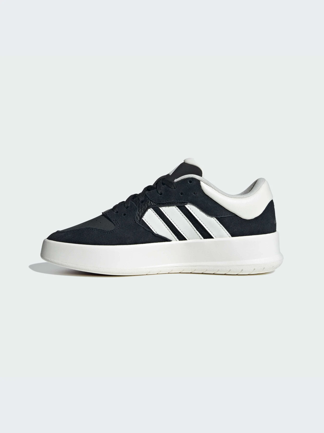 Кроссовки Adidas Court модель IH0524 Кроссовки Adidas Court модель IH0524 Фото