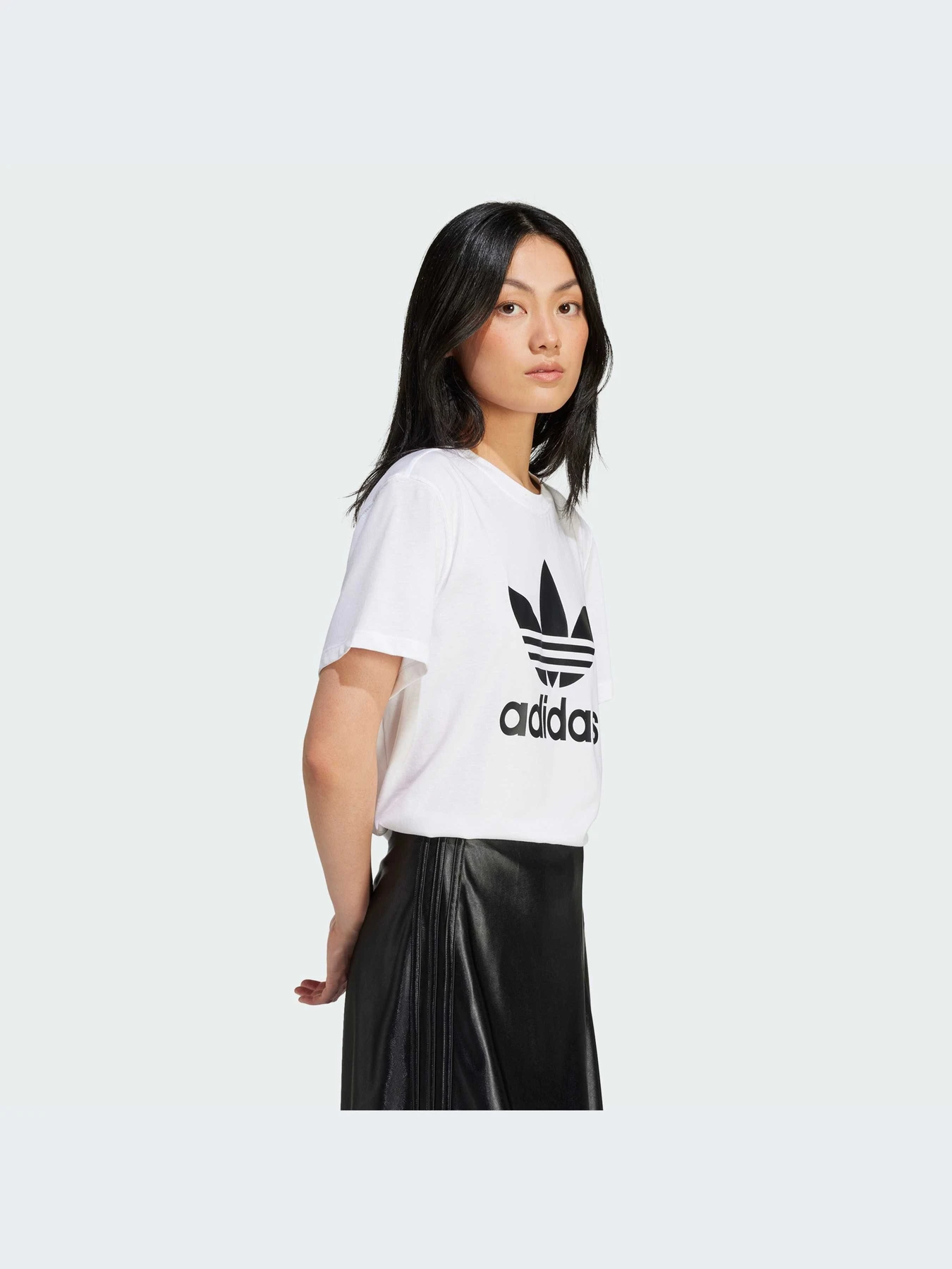 Футболки и поло Adidas Adicolor модель IN8441 Футболки и поло Adidas Adicolor модель IN8441 Фото
