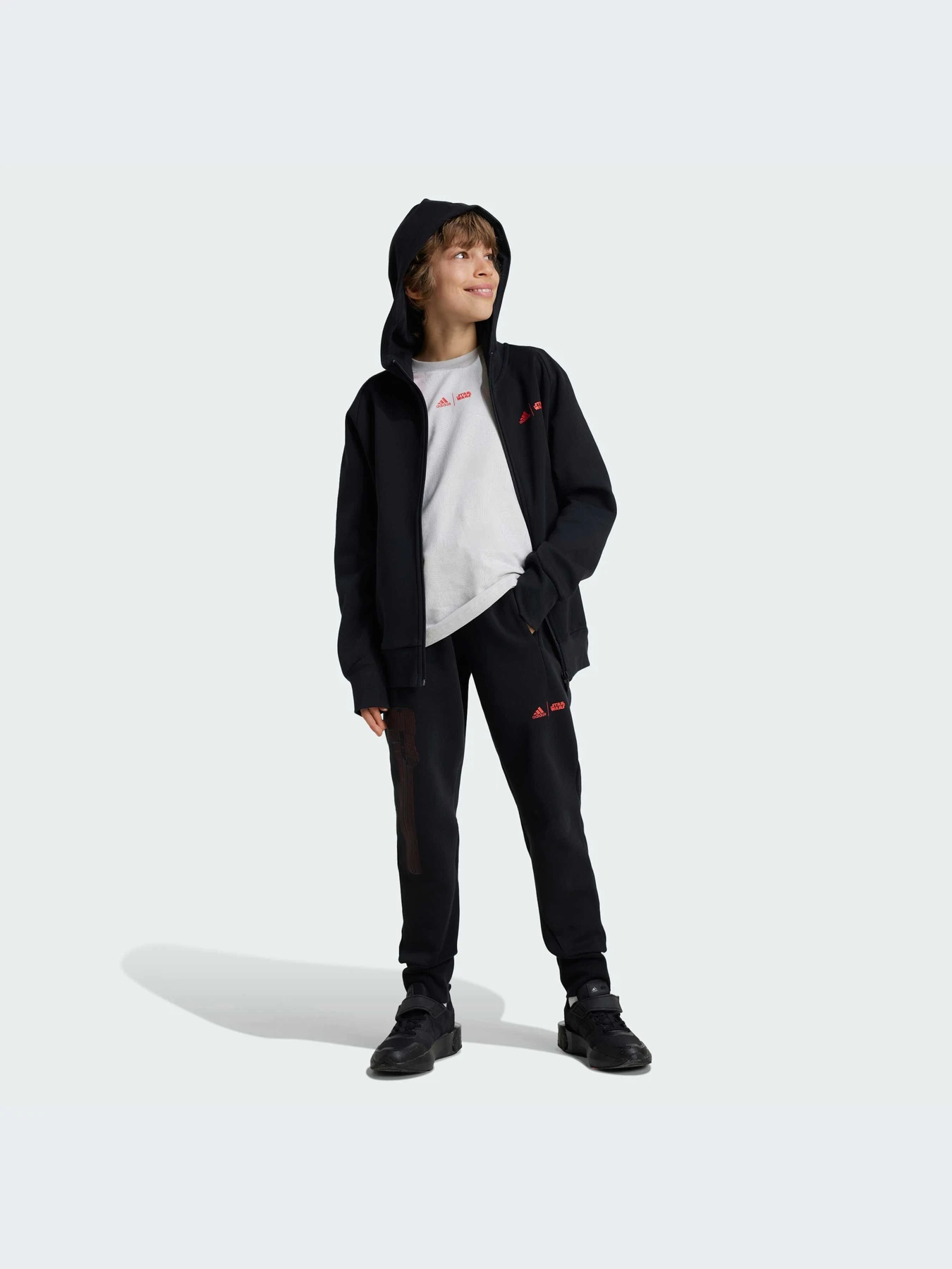 Брюки Adidas ZNE модель IV9632 Брюки Adidas ZNE модель IV9632 Фото