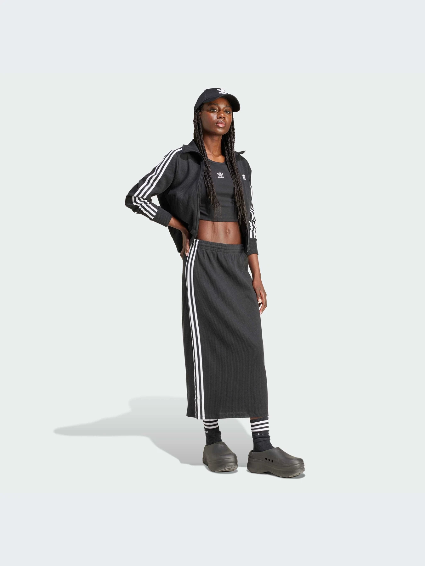 Юбки Adidas Adicolor модель IY7279 Юбки Adidas Adicolor модель IY7279 Фото
