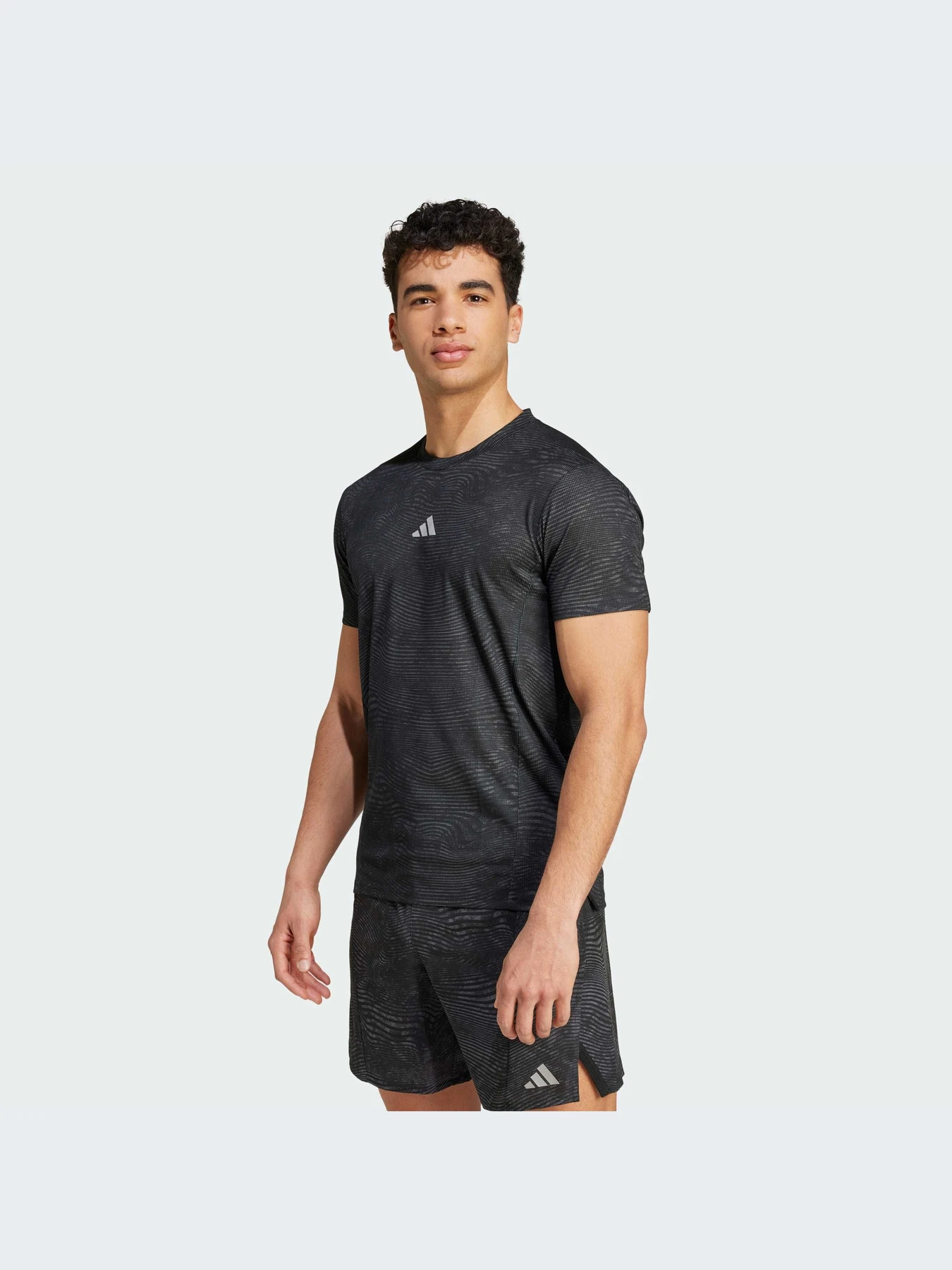 Футболки и поло Adidas модель IV6119 Футболки и поло Adidas модель IV6119 Фото