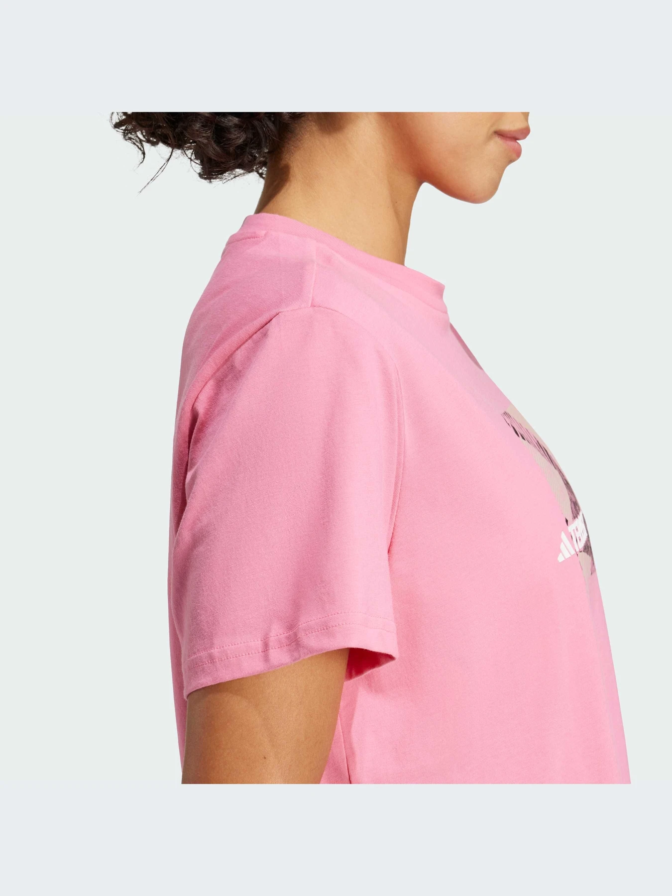 Футболки і поло Adidas модель IZ0451 Футболки і поло Adidas модель IZ0451 Фото