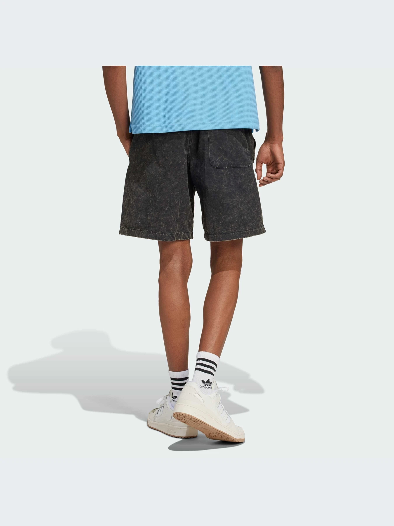 Шорты Adidas Graphics модель IZ2548 Фото