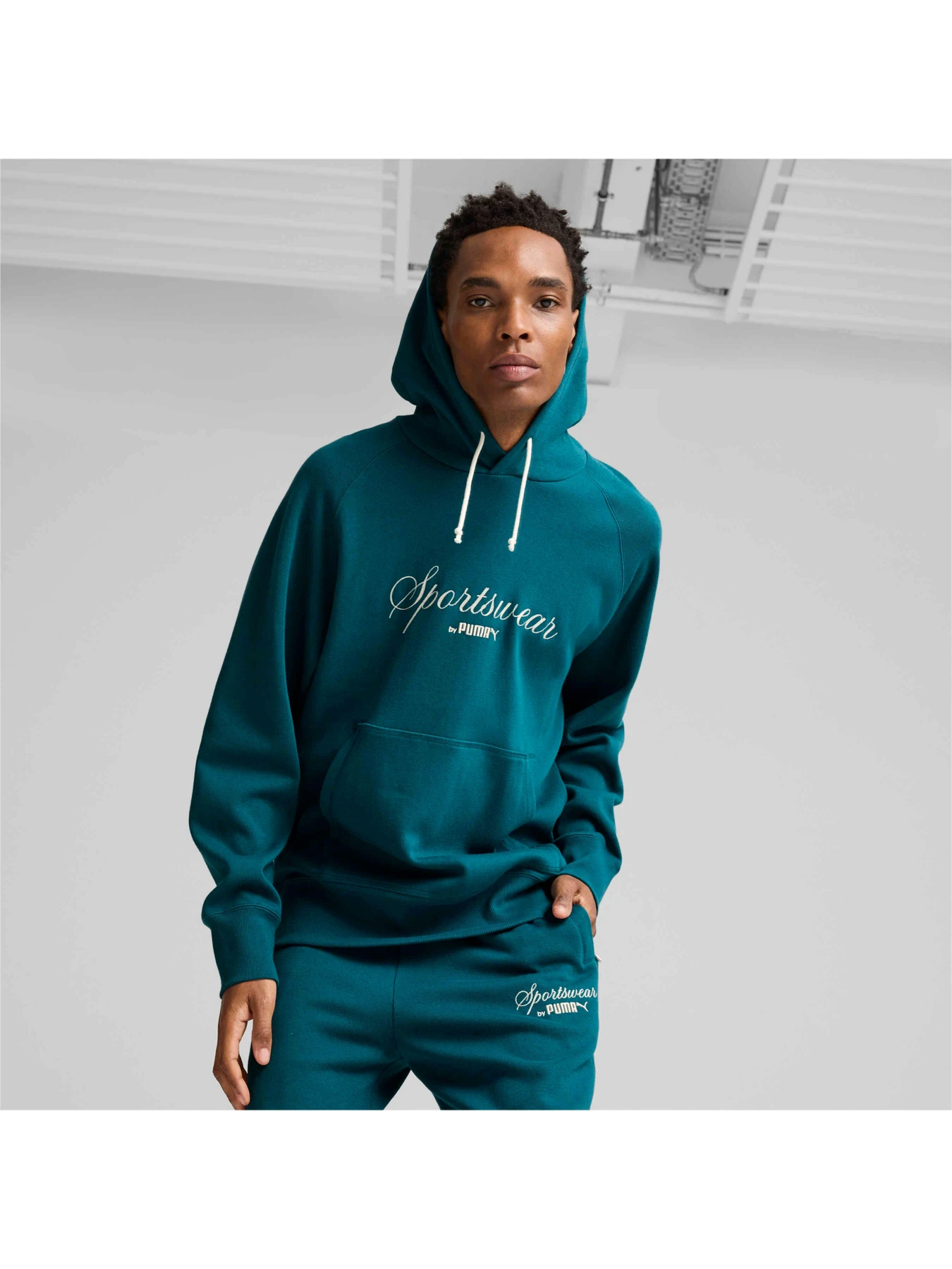 Худи и свитшоты PUMA Classics+ Relaxed Hoodie модель 626722 Худи и свитшоты PUMA Classics+ Relaxed Hoodie модель 626722 Фото