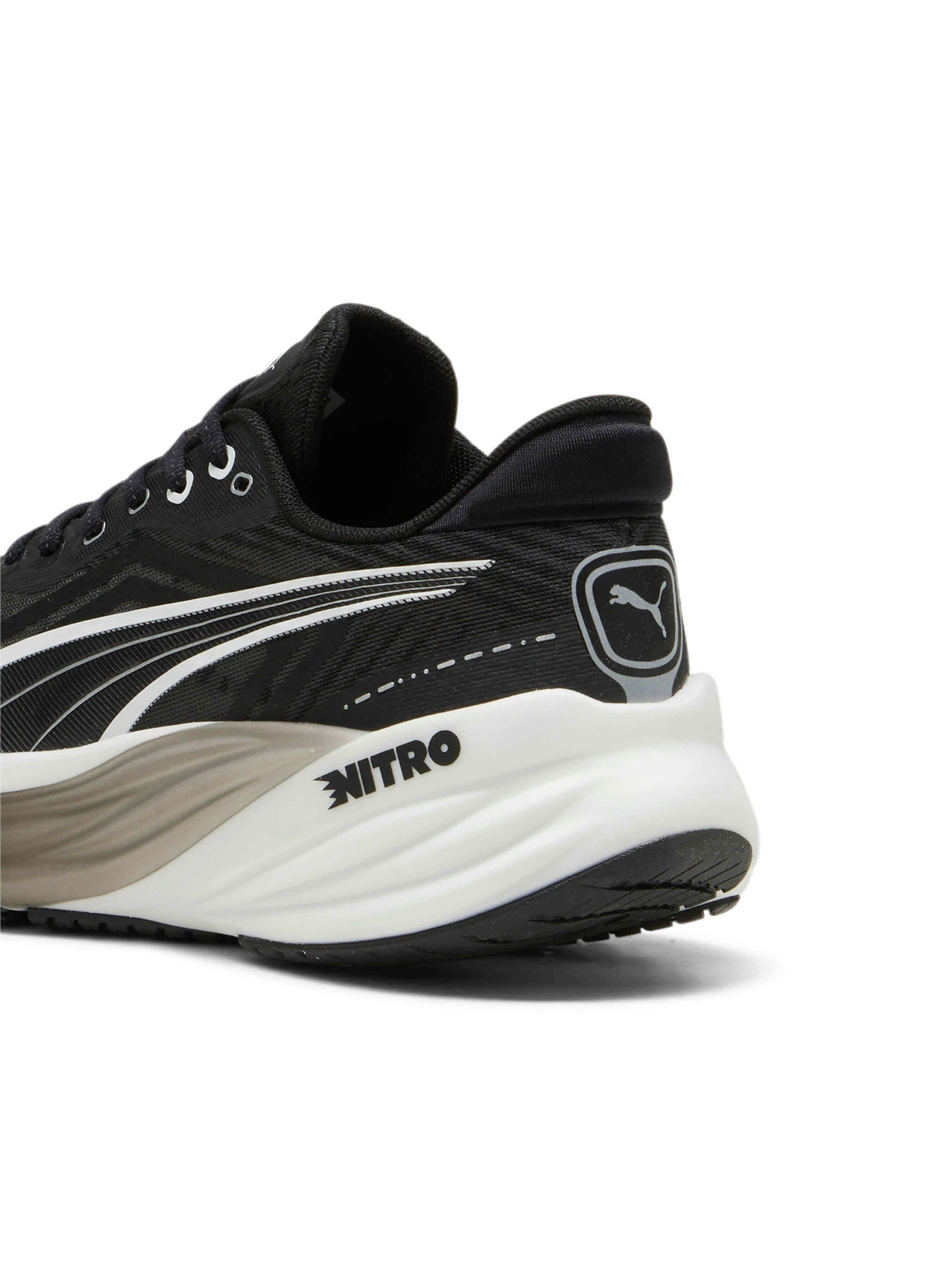 Кросівки PUMA Magnify Nitro™ 2 Tech модель 380090 Кросівки PUMA Magnify Nitro™ 2 Tech модель 380090 Фото