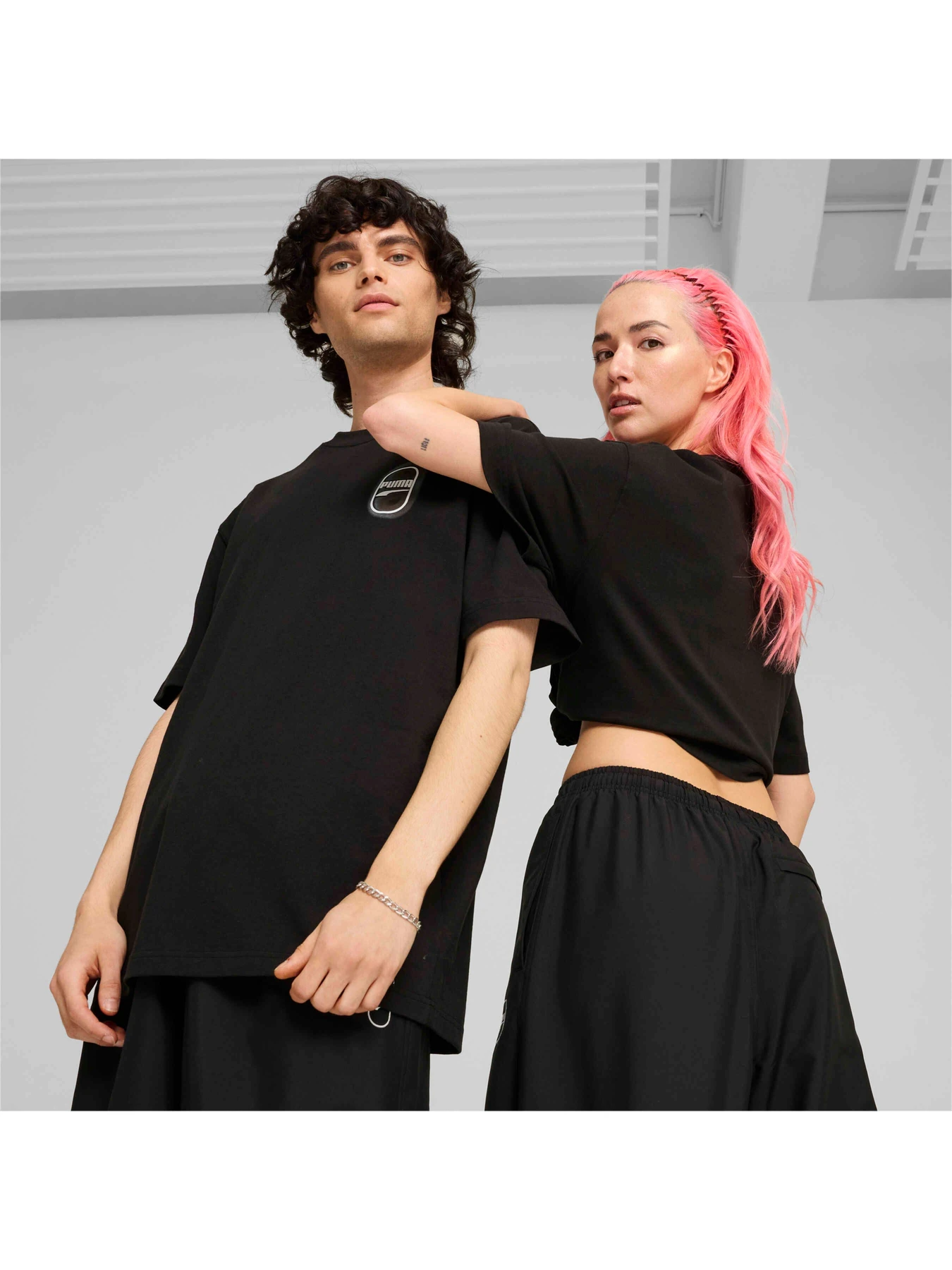 Футболки і поло PUMA Downtown 180 Graphic Tee модель 626755 Футболки і поло PUMA Downtown 180 Graphic Tee модель 626755 Фото
