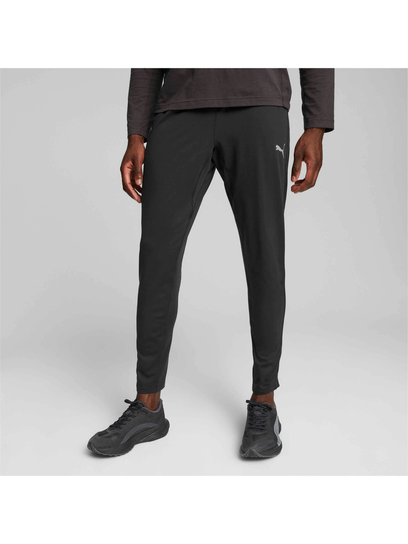 Брюки PUMA Run Cloudspun Tapered Pant модель 524025 Брюки PUMA Run Cloudspun Tapered Pant модель 524025 Фото
