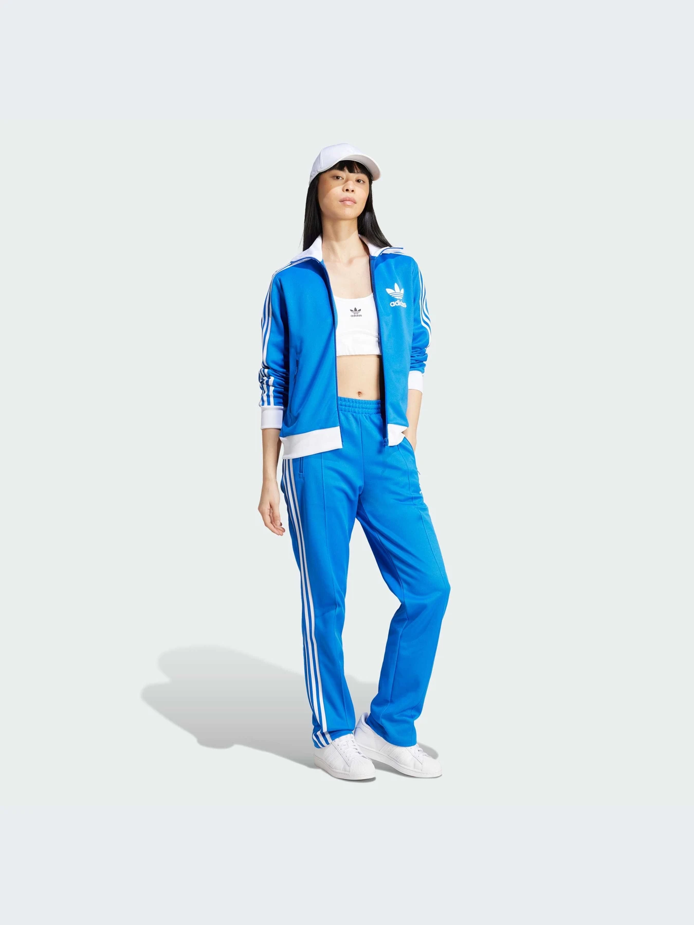 Брюки Adidas Adicolor модель IY2228 Брюки Adidas Adicolor модель IY2228 Фото