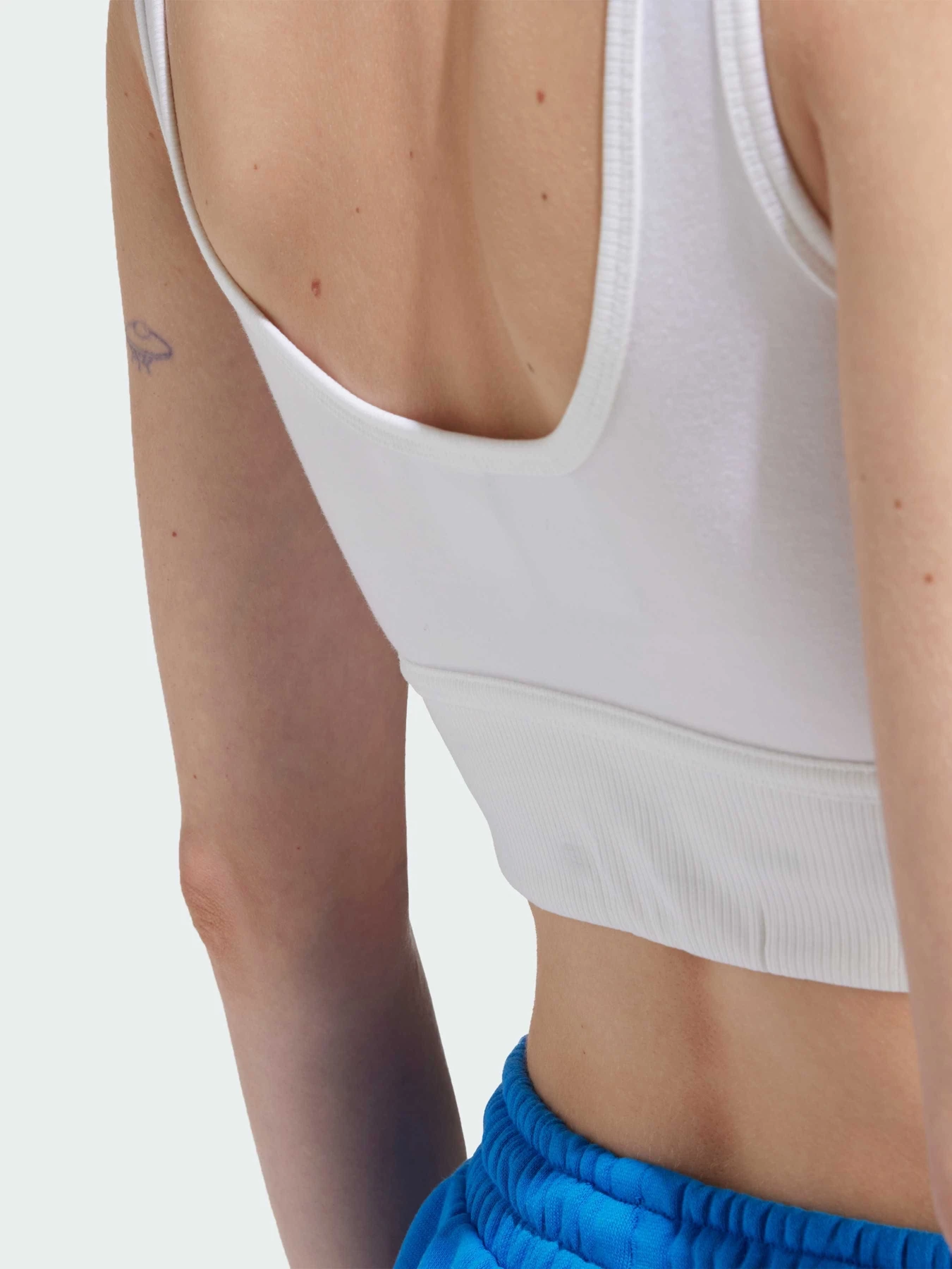 Футболки і поло Adidas Adicolor модель IN4116 Футболки і поло Adidas Adicolor модель IN4116 Фото
