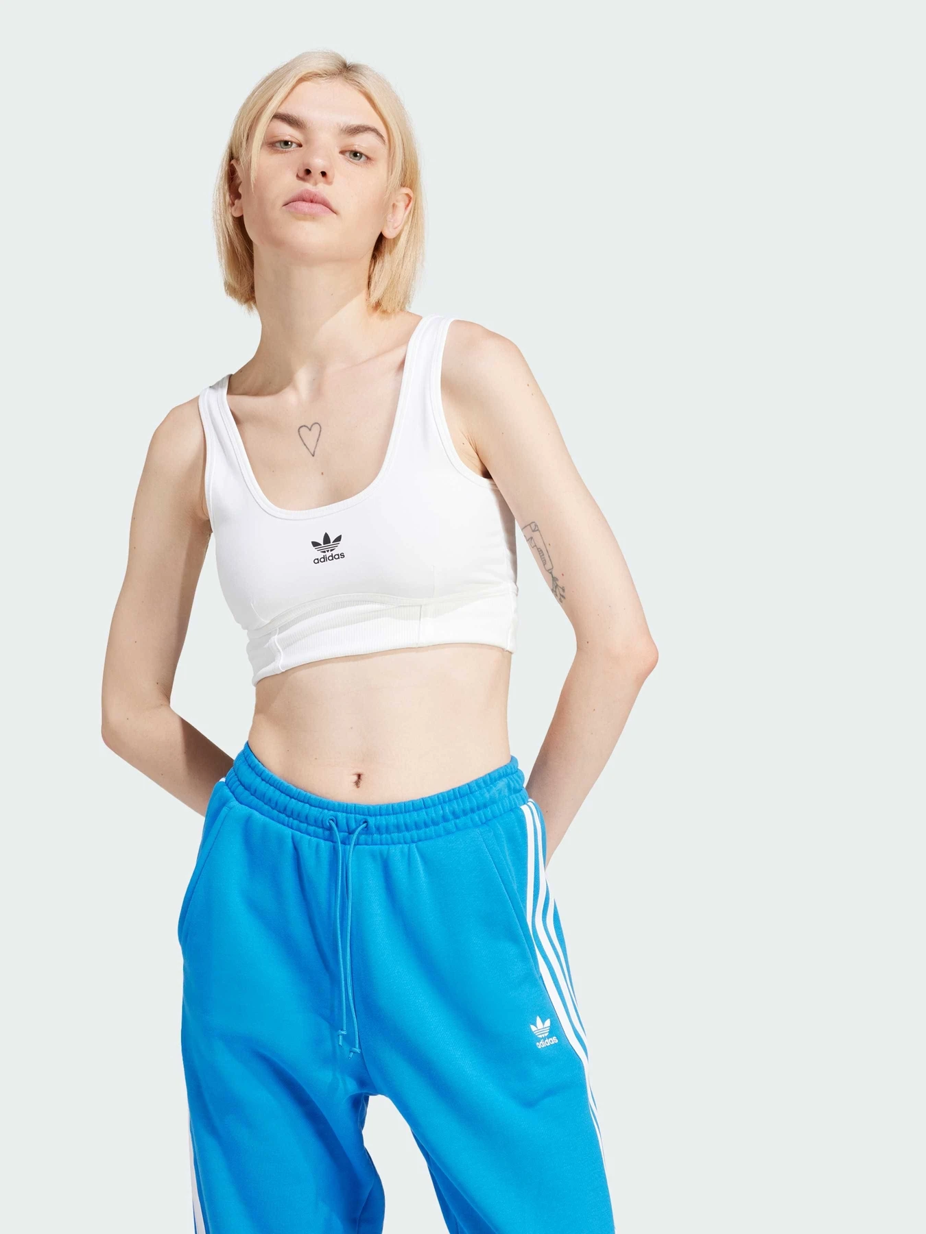 Футболки і поло Adidas Adicolor модель IN4116 Футболки і поло Adidas Adicolor модель IN4116 Фото