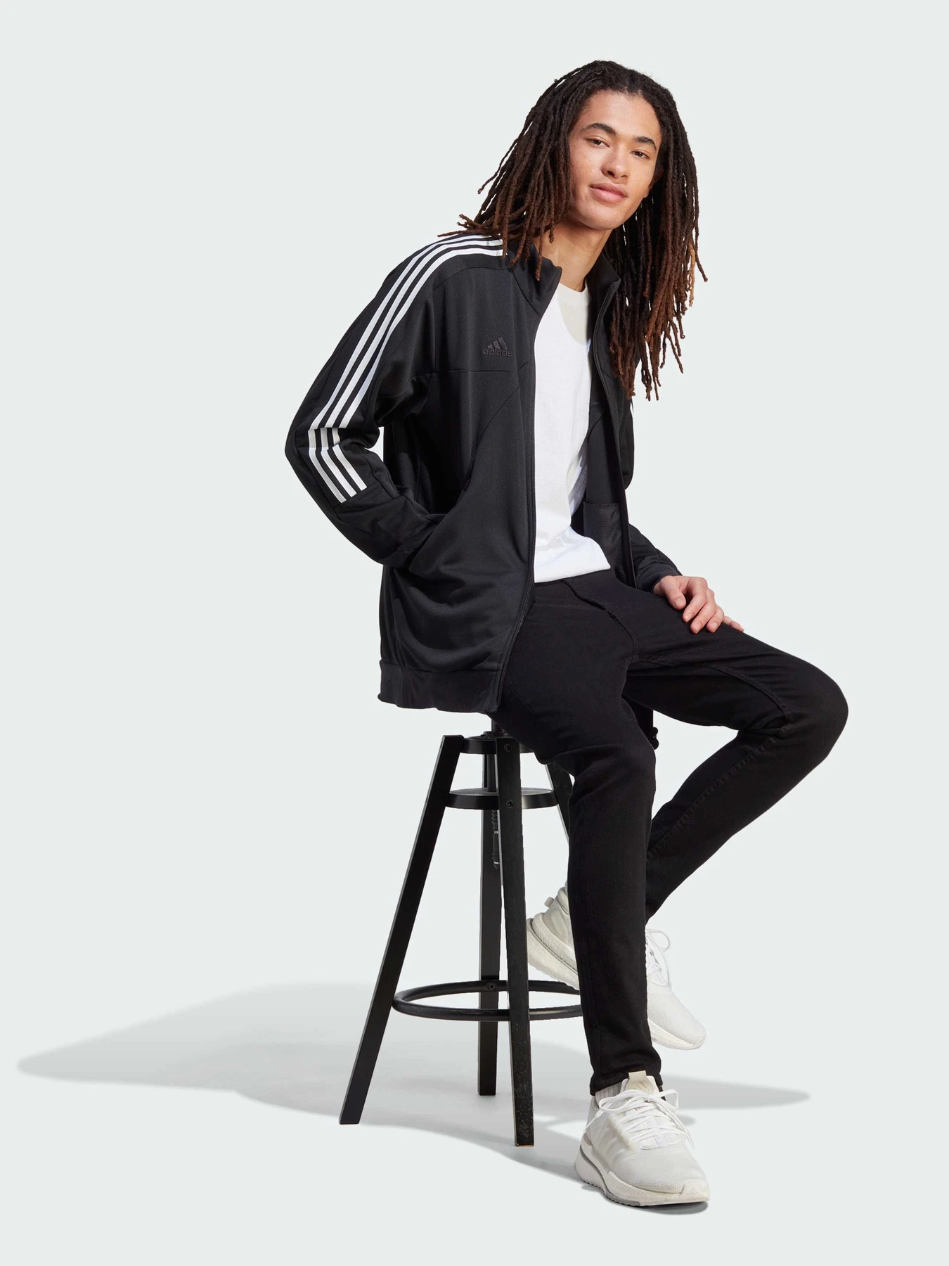 Куртки и дубленки Adidas Tiro модель IA3047 Куртки и дубленки Adidas Tiro модель IA3047 Фото