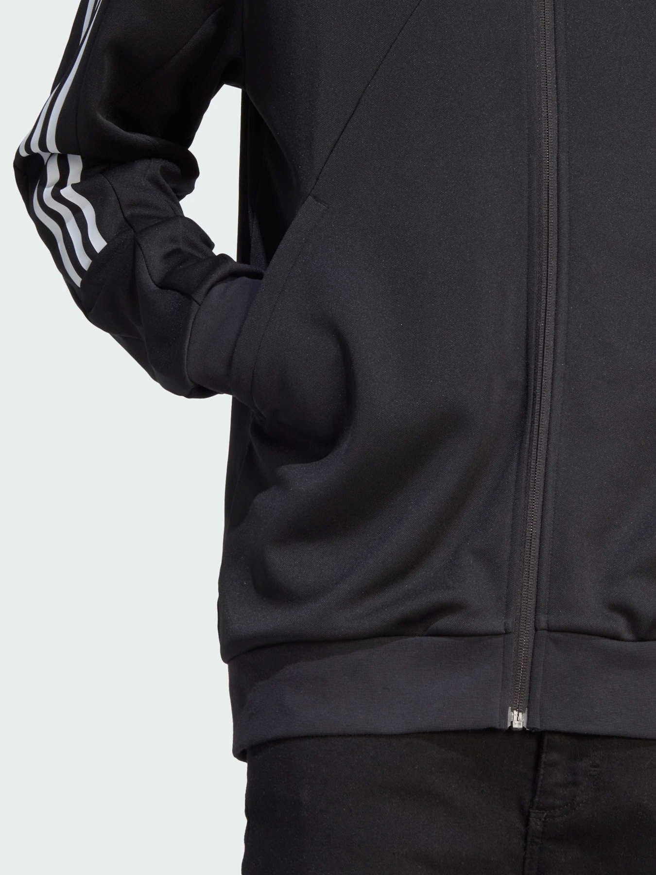 Куртки и дубленки Adidas Tiro модель IA3047 Куртки и дубленки Adidas Tiro модель IA3047 Фото