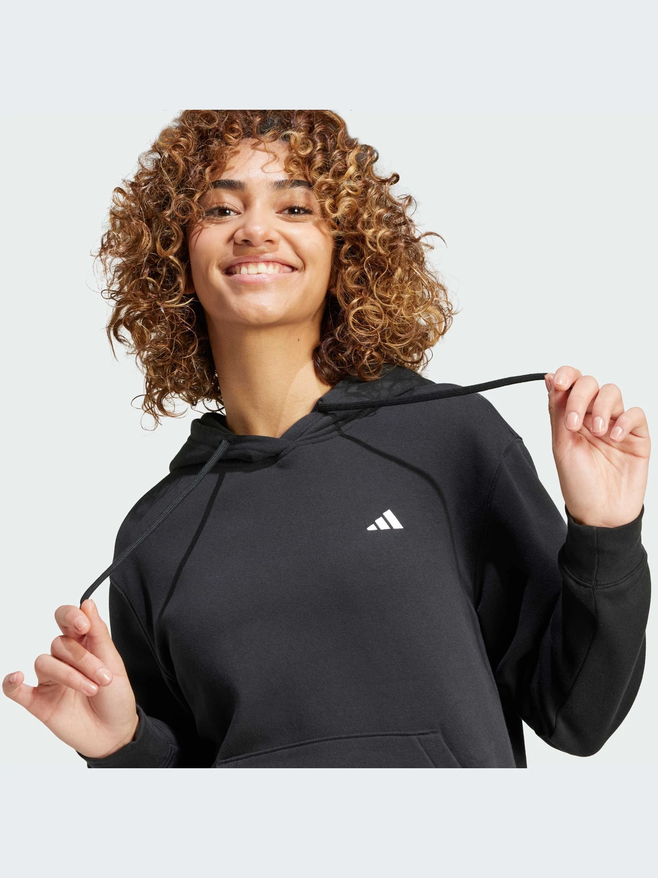 Худи и свитшоты Adidas модель IW0220 Худи и свитшоты Adidas модель IW0220 Фото