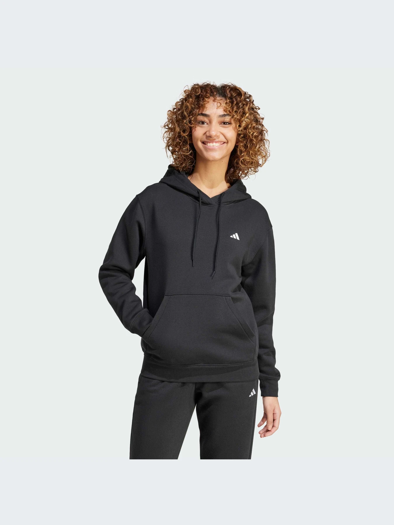 Худи и свитшоты Adidas модель IW0220 Худи и свитшоты Adidas модель IW0220 Фото