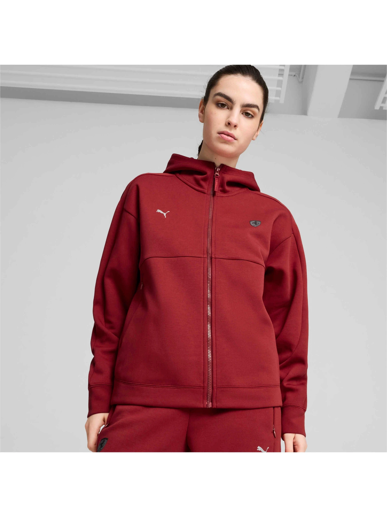 Худи и свитшоты PUMA Ferrari Style Hdd Jkt Wmn модель 627099 Худи и свитшоты PUMA Ferrari Style Hdd Jkt Wmn модель 627099 Фото