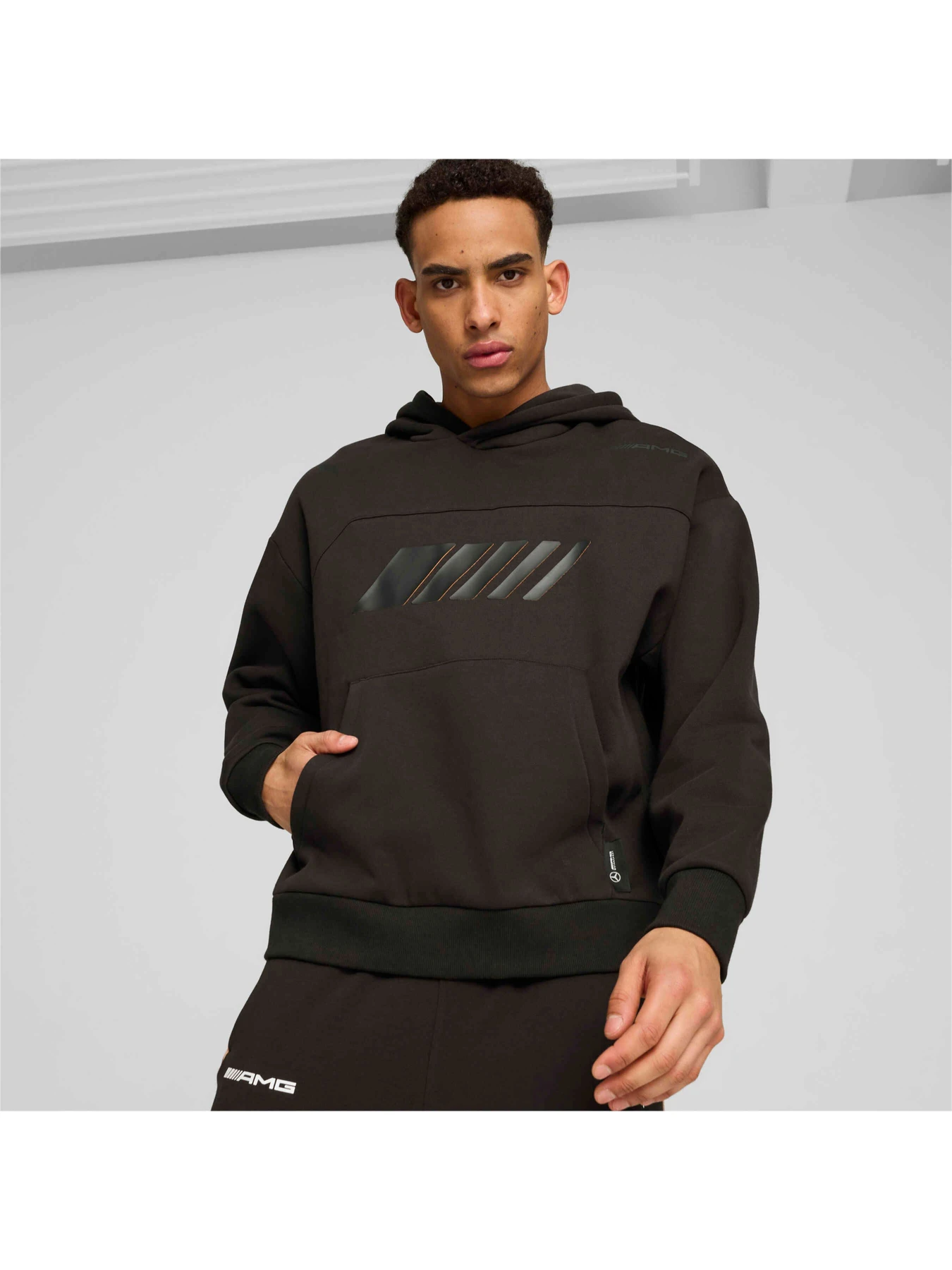 Худи и свитшоты PUMA Amg Statement Hoodie модель 627414 Худи и свитшоты PUMA Amg Statement Hoodie модель 627414 Фото