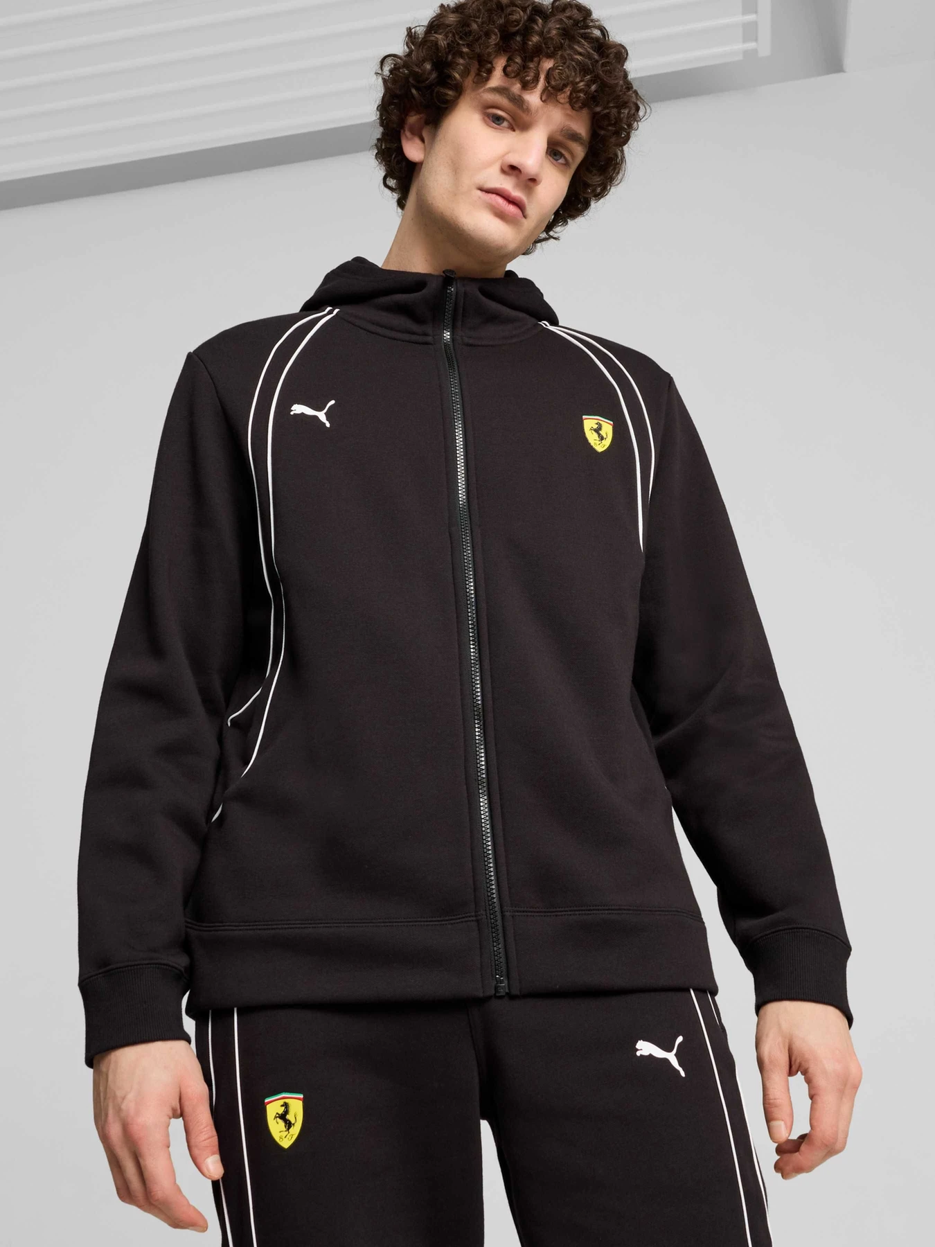 Худи и свитшоты PUMA Ferrari Race Hoodie модель 627046 Фото