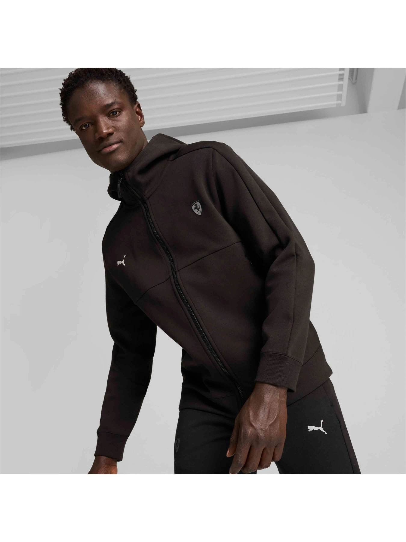 Худи и свитшоты PUMA Ferrari Style Sweat Jacket модель 627094 Фото