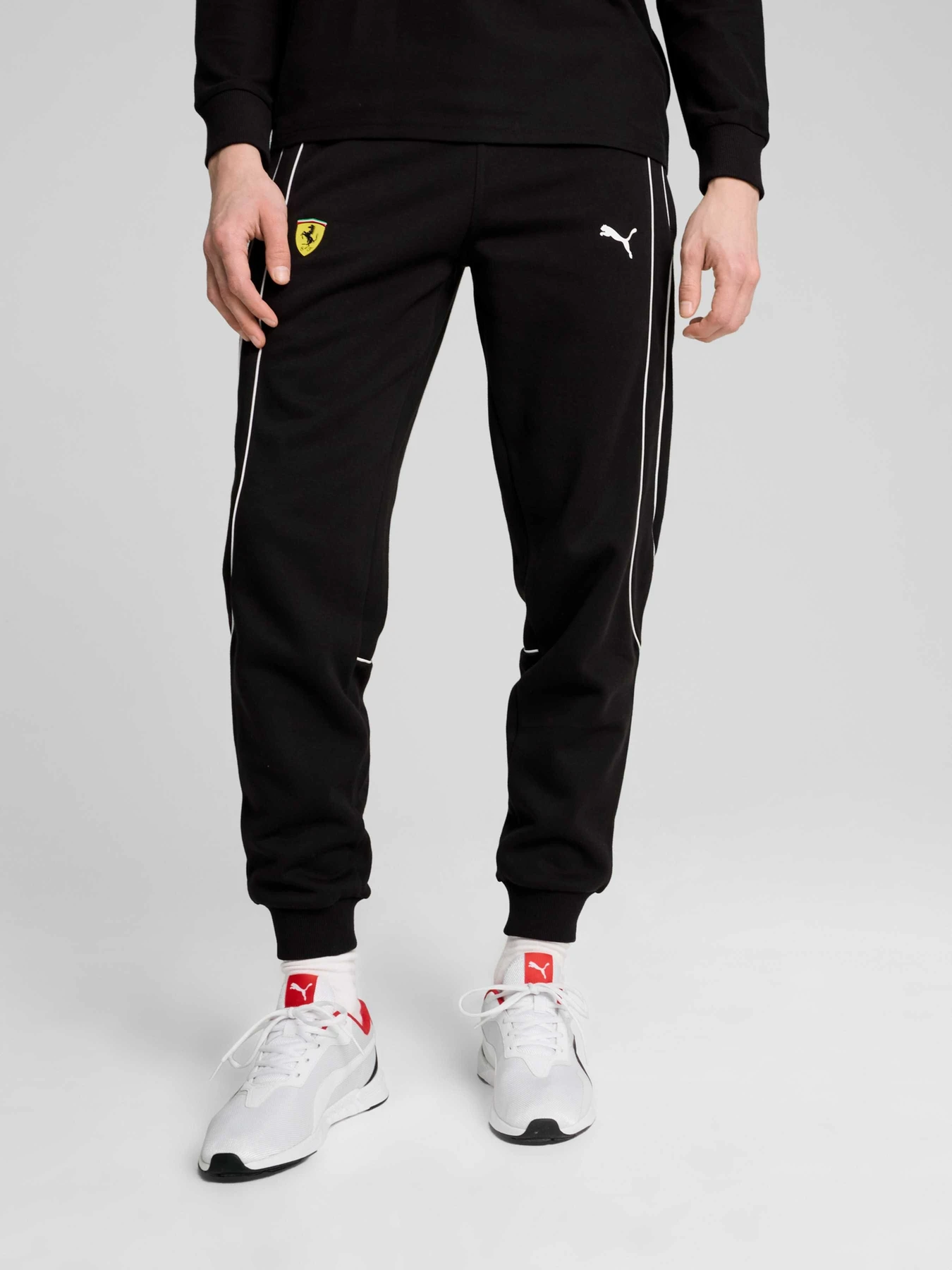 Брюки PUMA Ferrari Race Pants модель 627047 Брюки PUMA Ferrari Race Pants модель 627047 Фото