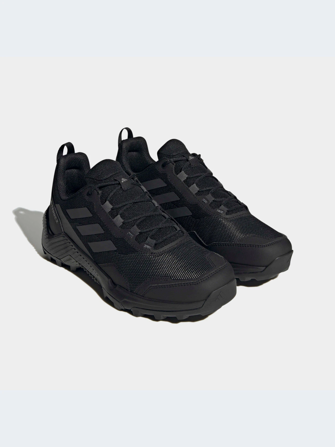 Кроссовки Adidas модель HP8606 Кроссовки Adidas модель HP8606 Фото