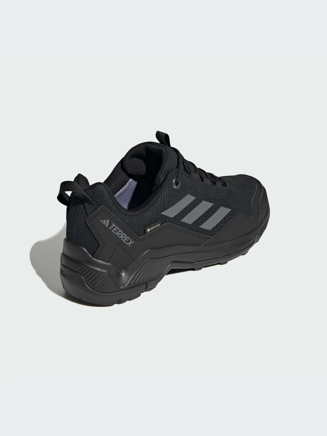 Кроссовки Adidas модель ID7845 Кроссовки Adidas модель ID7845 Фото