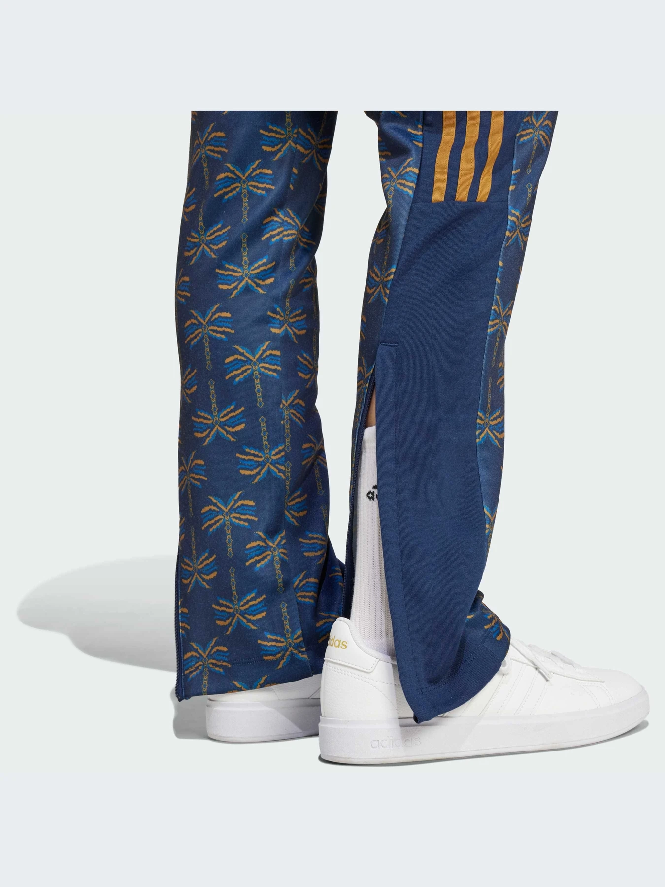 Брюки Adidas Tiro модель IV9754 Фото