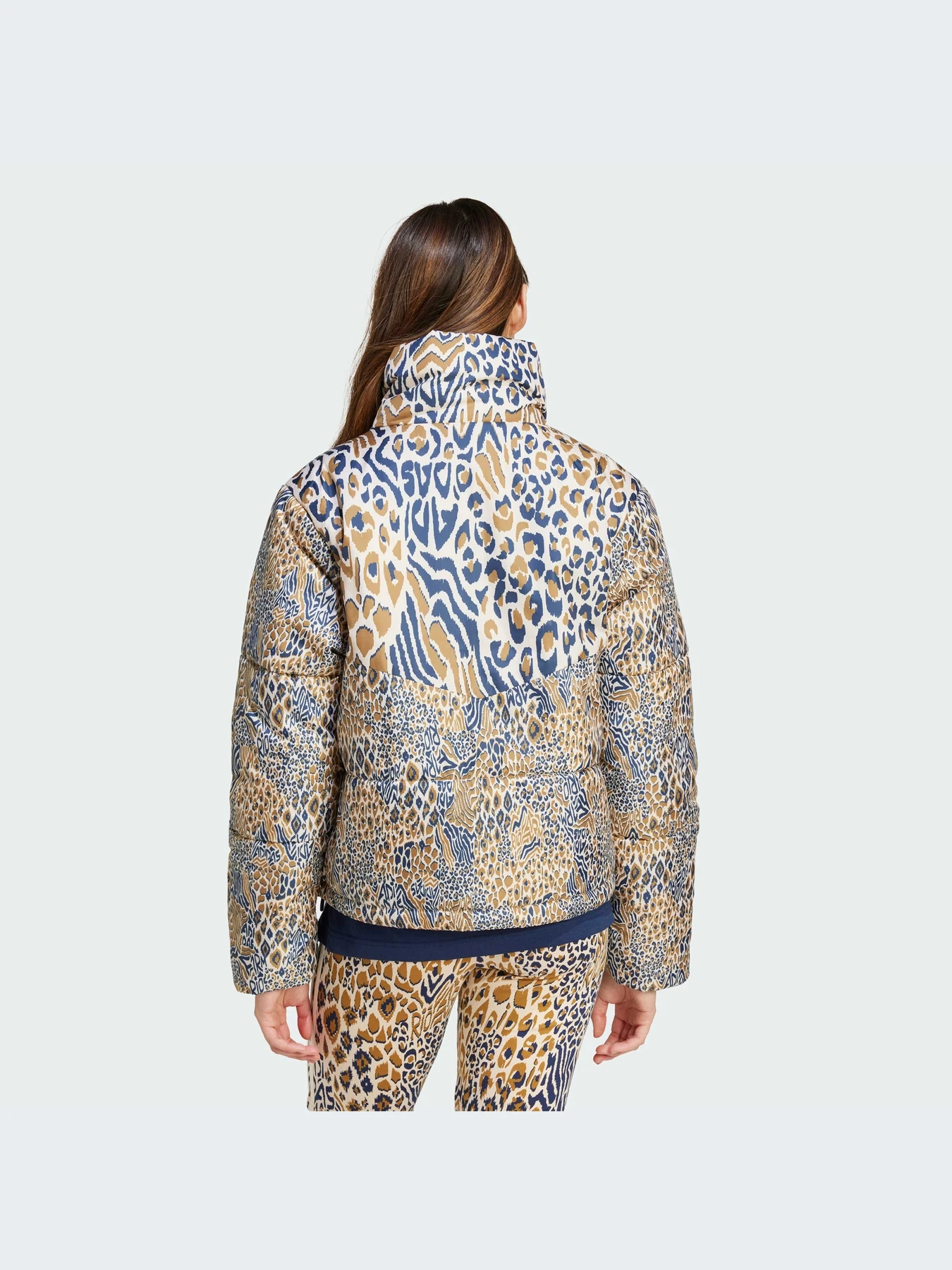 Куртки та дублянки Adidas модель IV9756 Куртки та дублянки Adidas модель IV9756 Фото