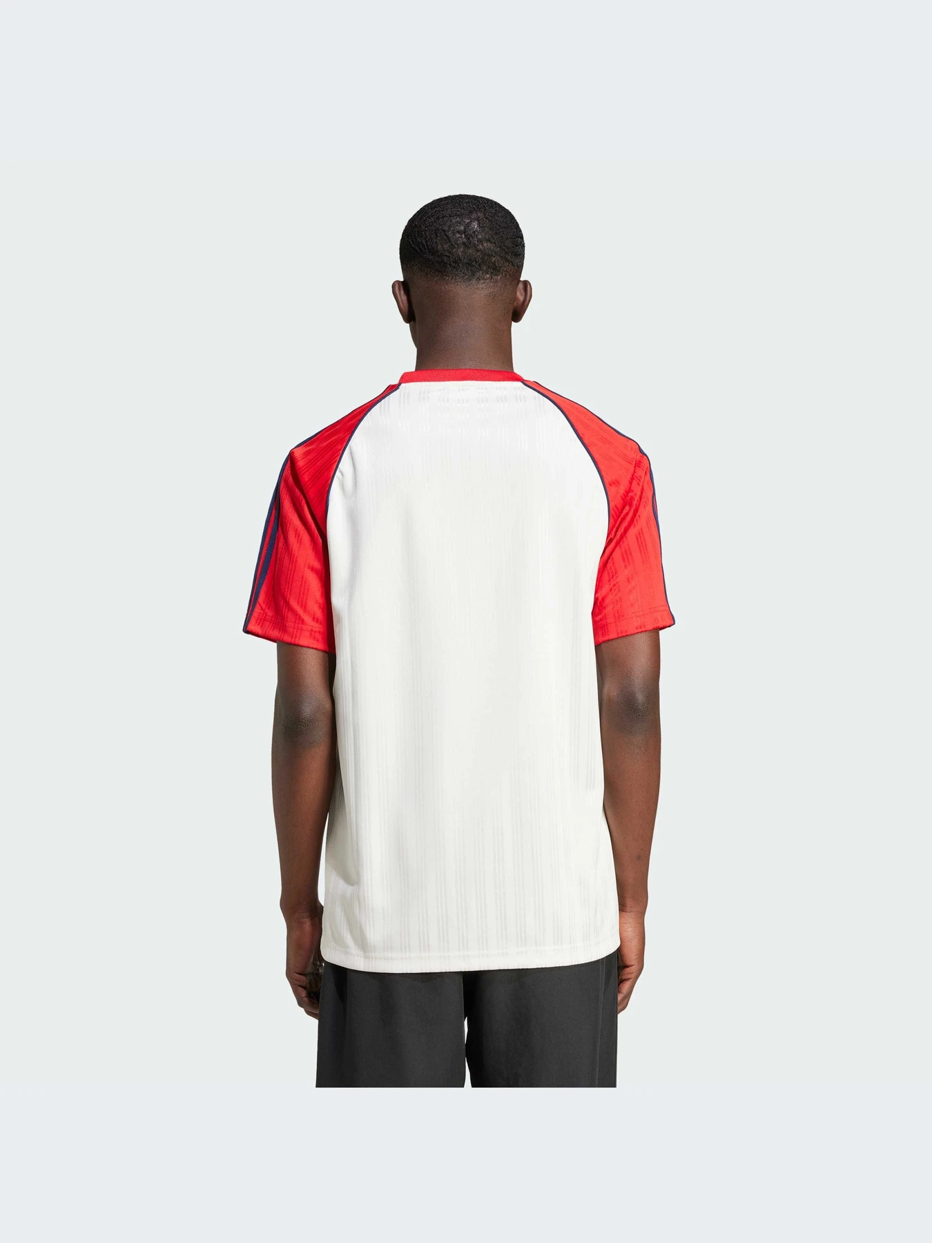 Футболки и поло Adidas Adicolor модель IY4857 Футболки и поло Adidas Adicolor модель IY4857 Фото