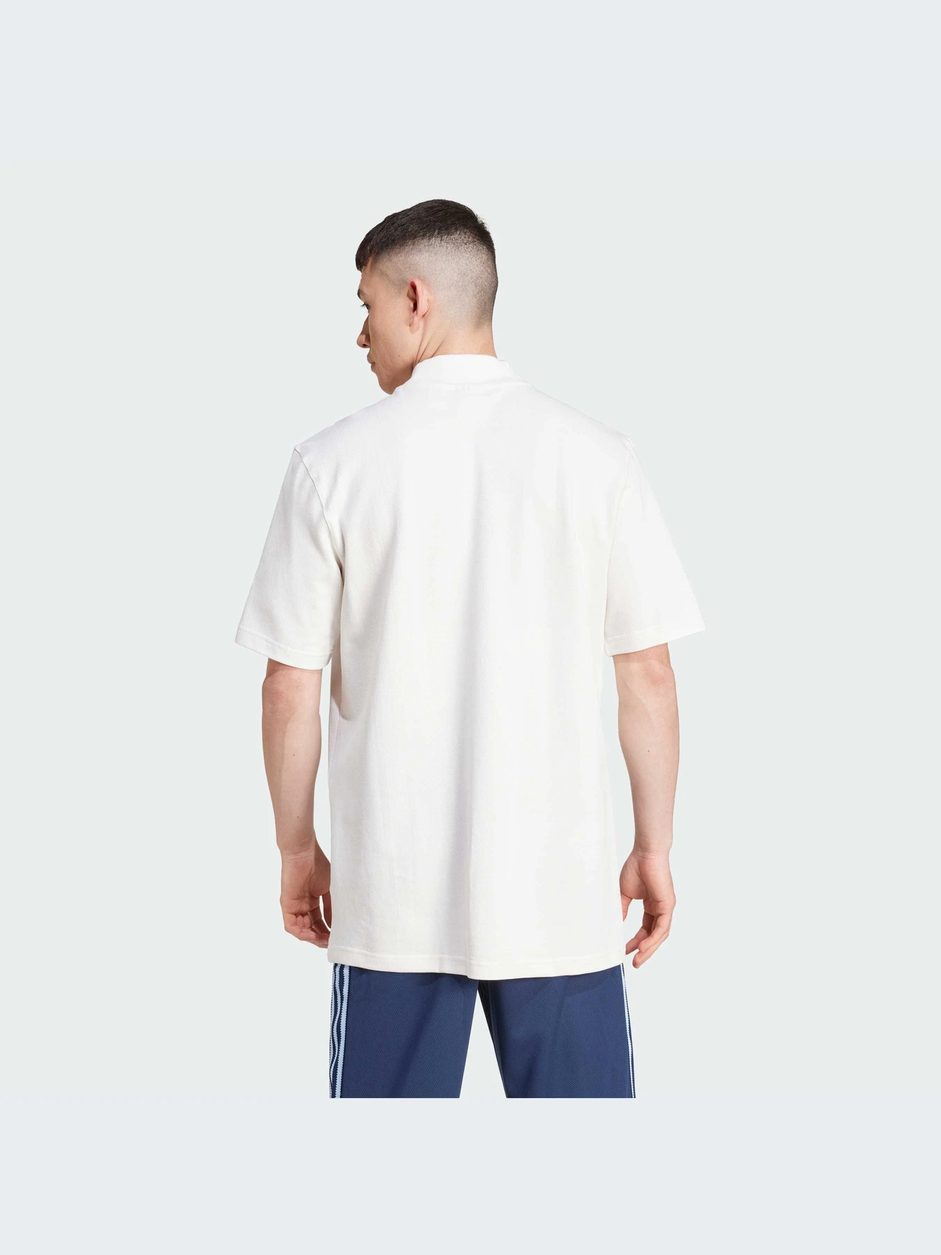 Футболки і поло Adidas Graphics модель IX6773 Футболки і поло Adidas Graphics модель IX6773 Фото