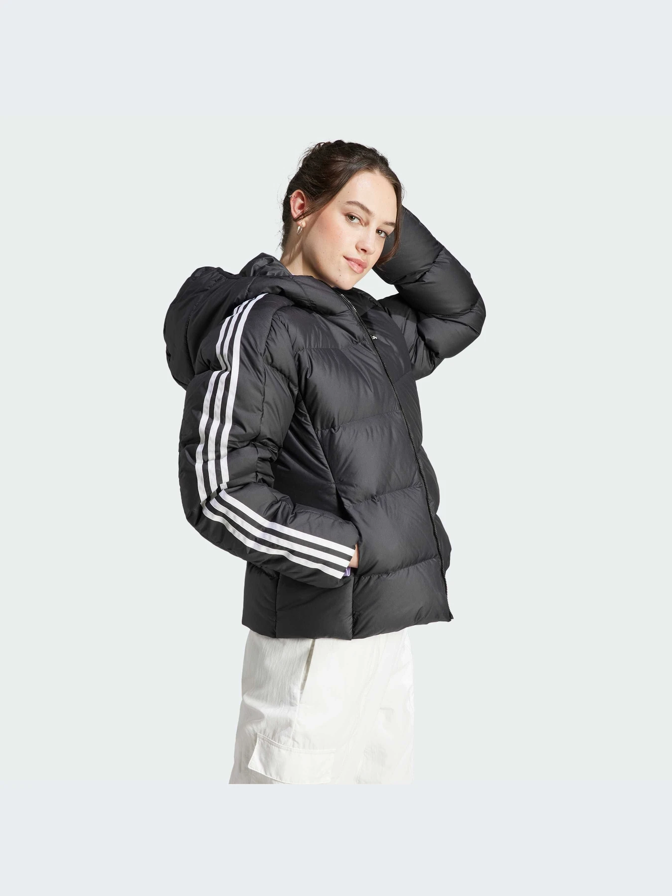 Куртки и дубленки Adidas модель HZ8483 Куртки и дубленки Adidas модель HZ8483 Фото