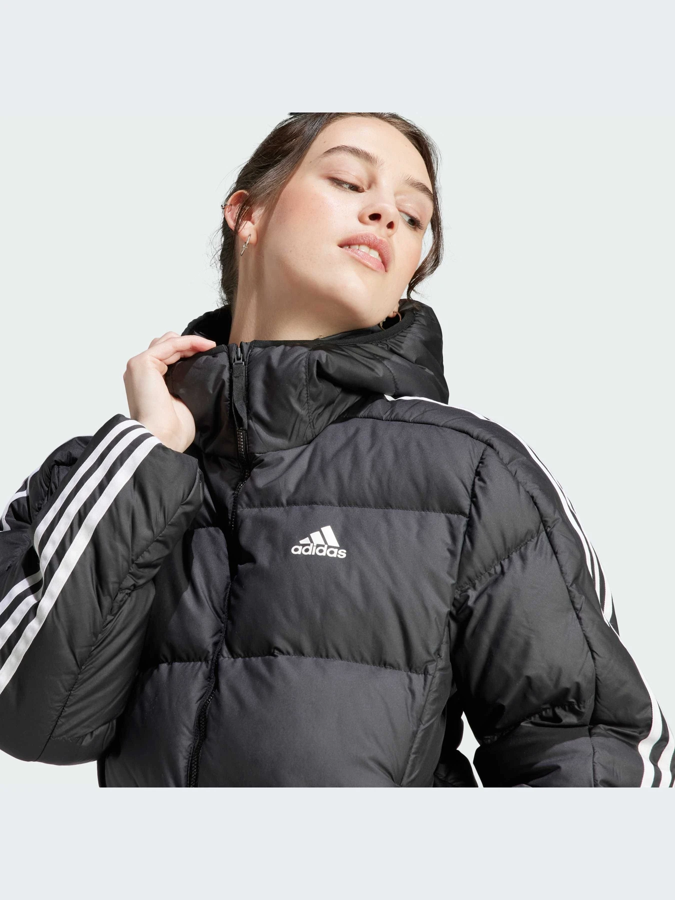 Куртки и дубленки Adidas модель HZ8483 Куртки и дубленки Adidas модель HZ8483 Фото