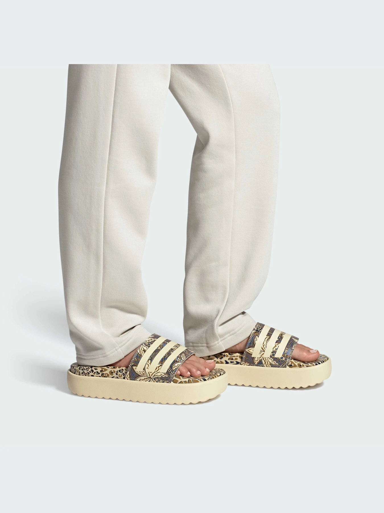 Шлёпанцы Adidas модель IH0523 Фото