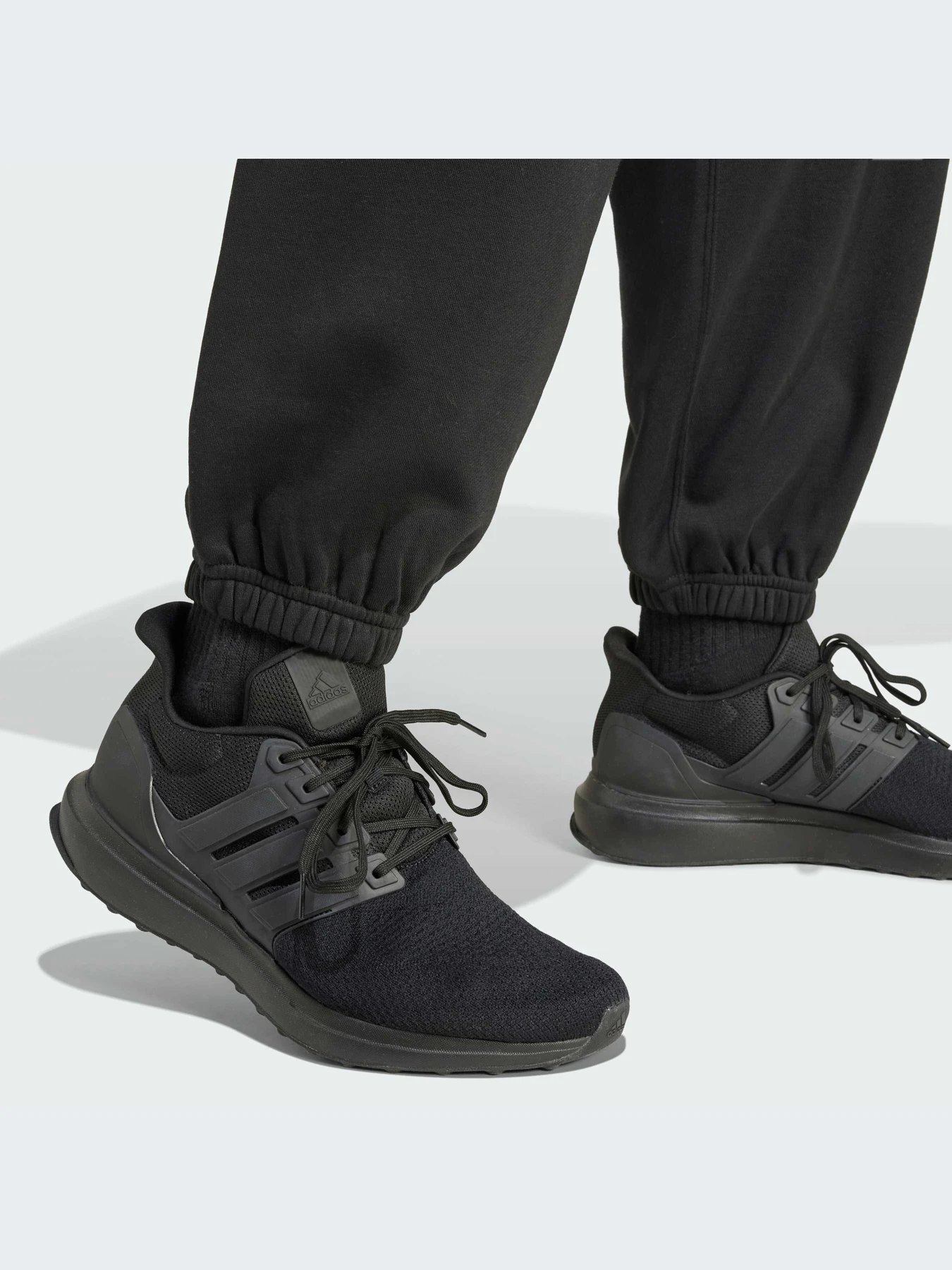 Штани Adidas модель IX1252 Штани Adidas модель IX1252 Фото