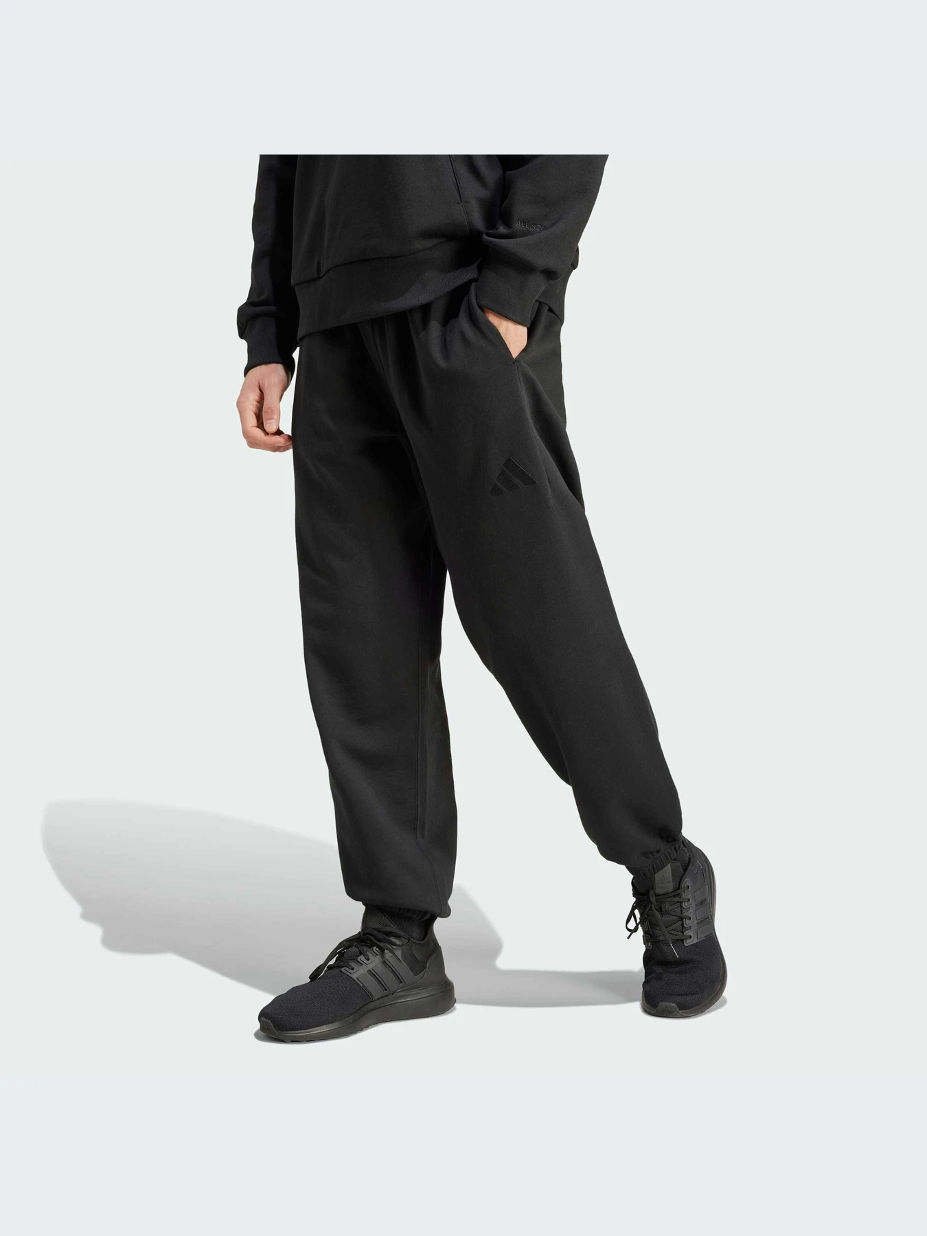 Штани Adidas модель IX1252 Штани Adidas модель IX1252 Фото