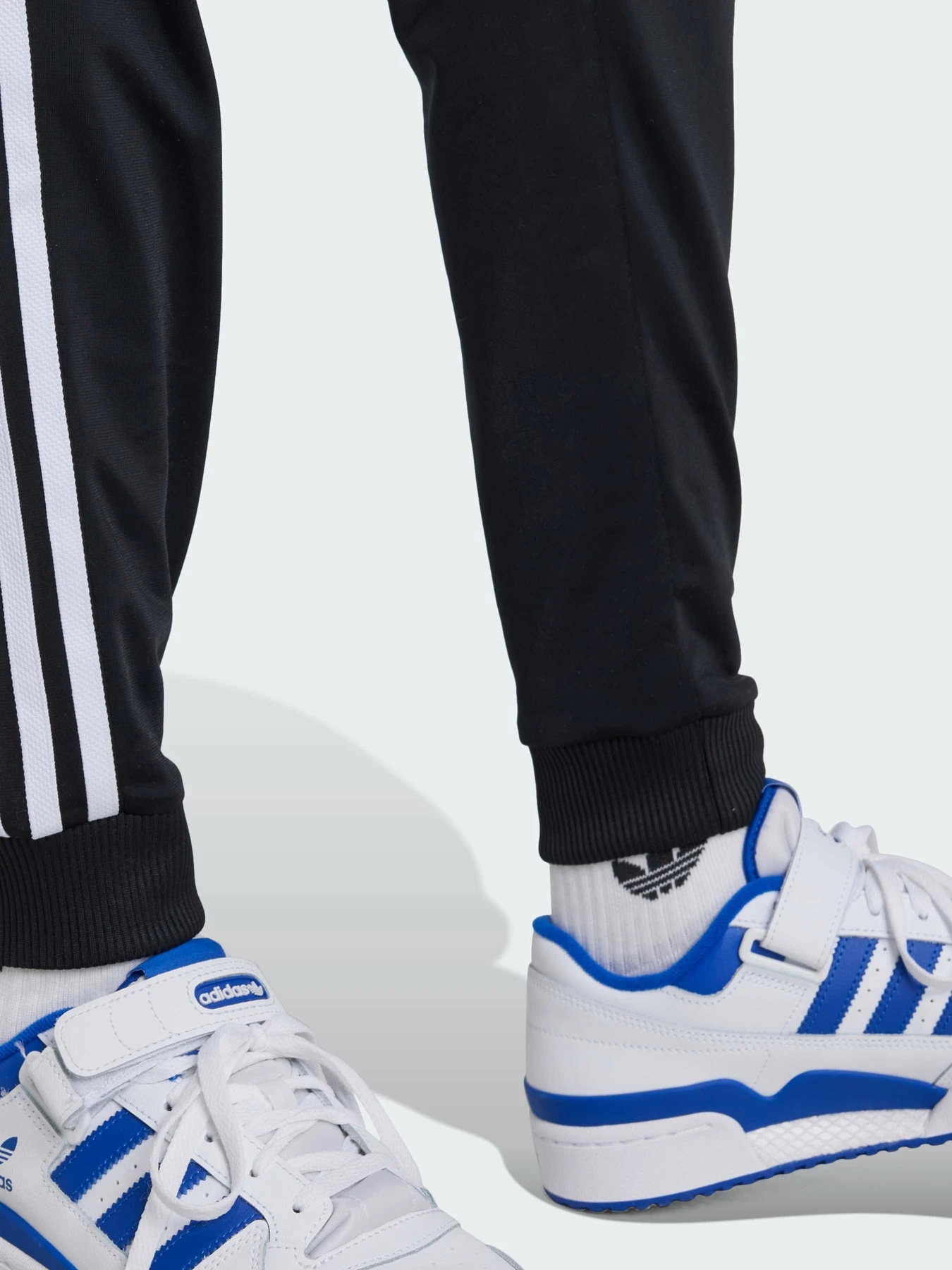 Брюки Adidas Adicolor модель IX7630 Фото