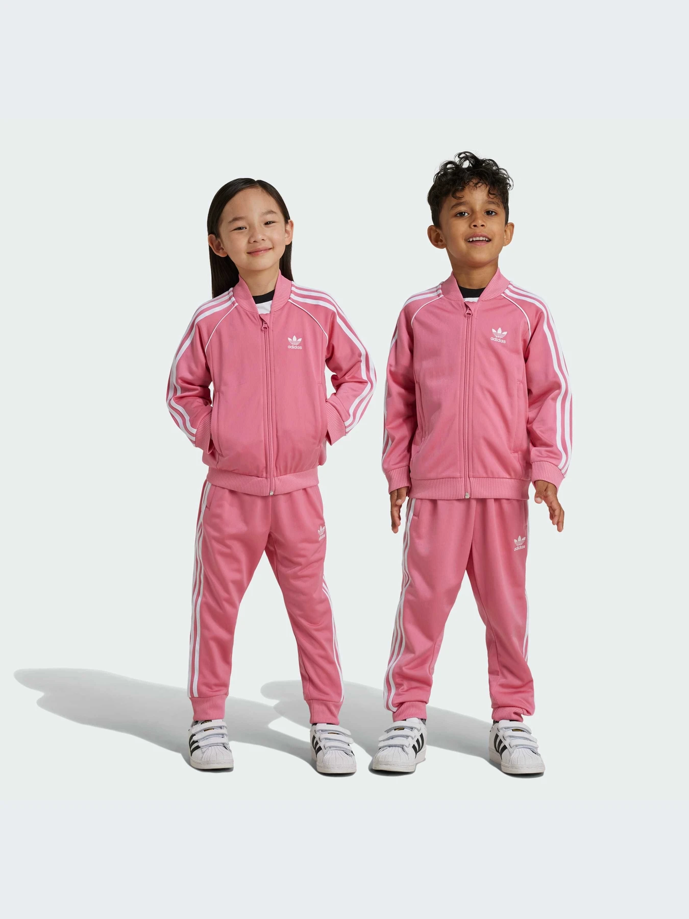 Костюмы Adidas Adicolor модель IY4797 Костюмы Adidas Adicolor модель IY4797 Фото