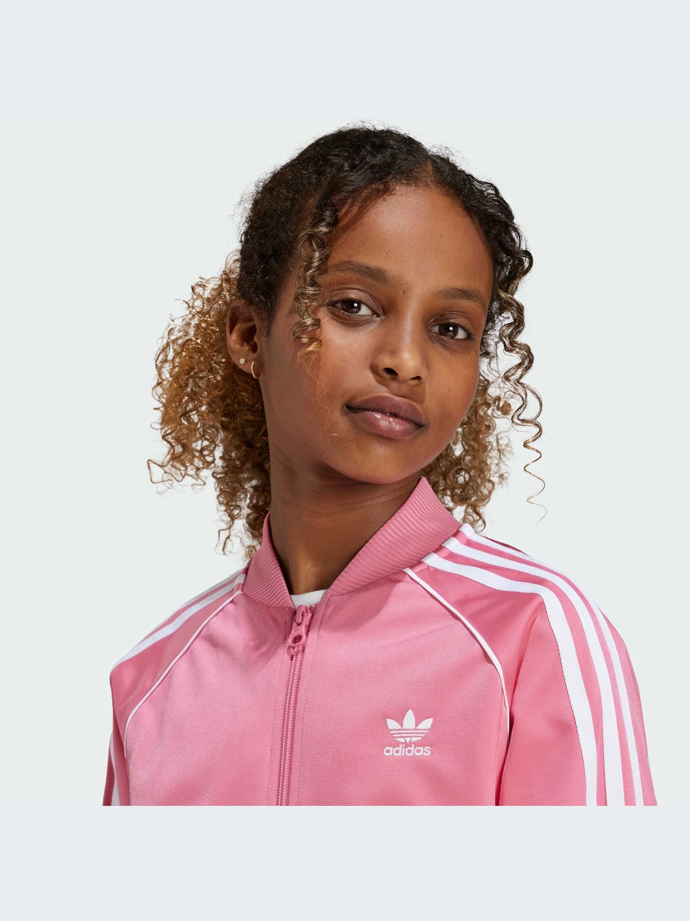 Худи и свитшоты Adidas Adicolor модель IY7451 Худи и свитшоты Adidas Adicolor модель IY7451 Фото