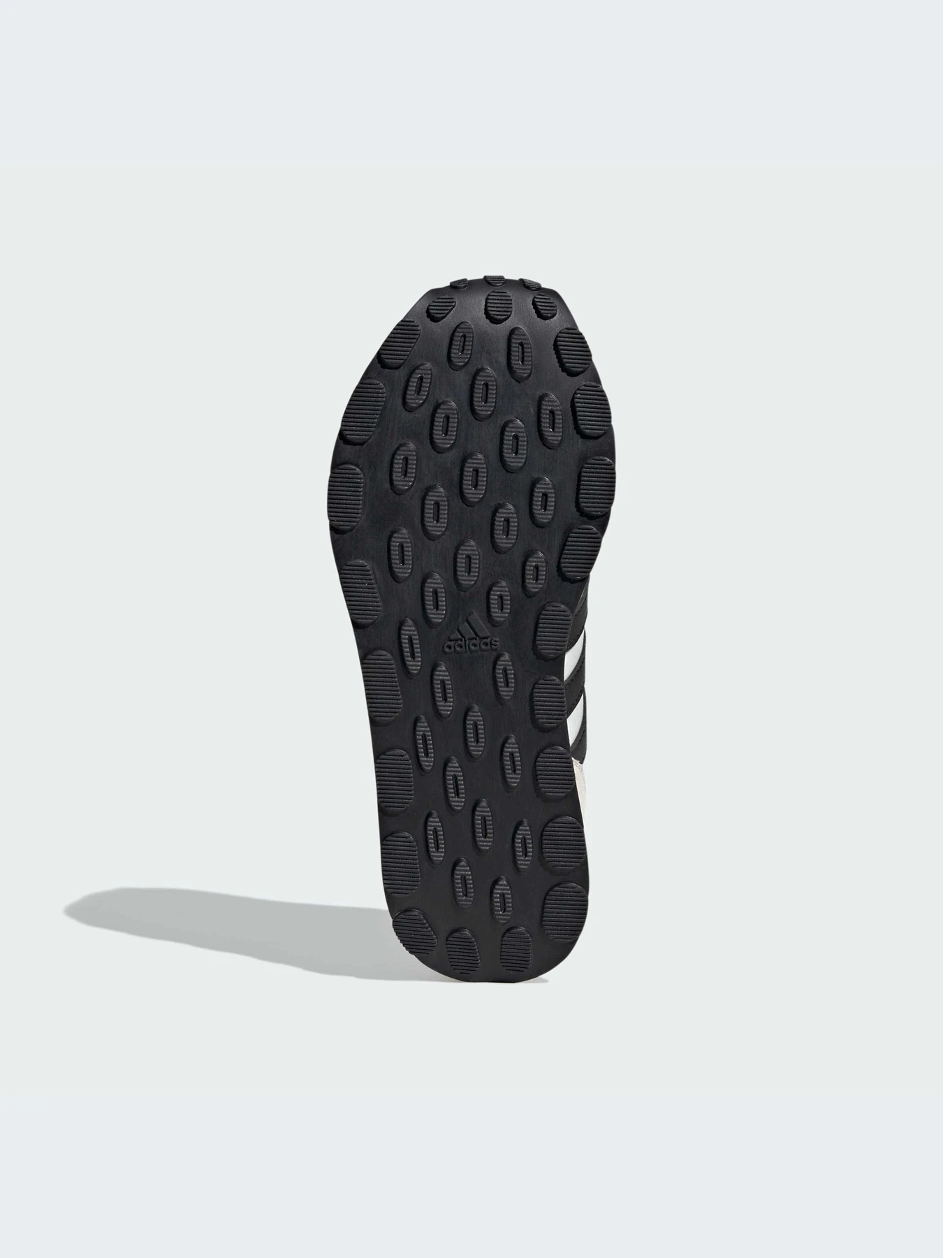 Кроссовки Adidas модель IE3808 Кроссовки Adidas модель IE3808 Фото