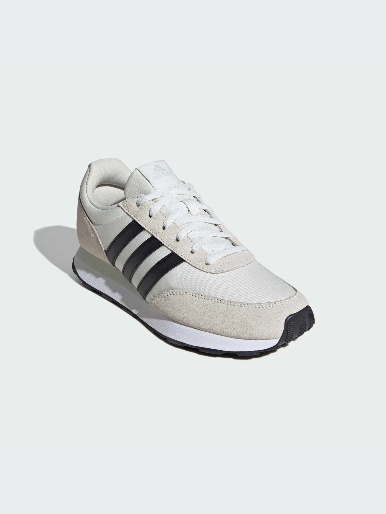 Кроссовки Adidas модель IE3808 Кроссовки Adidas модель IE3808 Фото