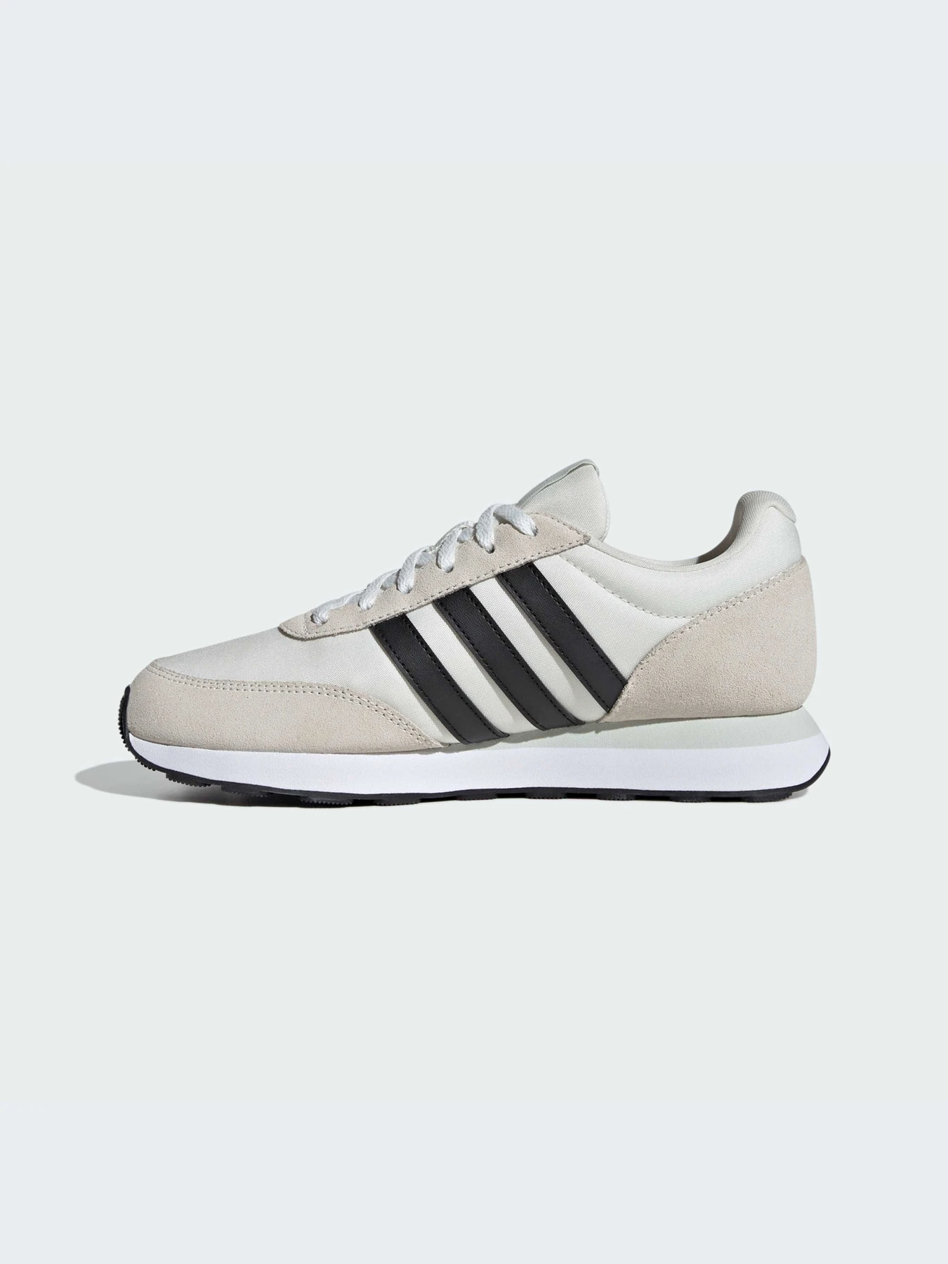 Кроссовки Adidas модель IE3808 Кроссовки Adidas модель IE3808 Фото
