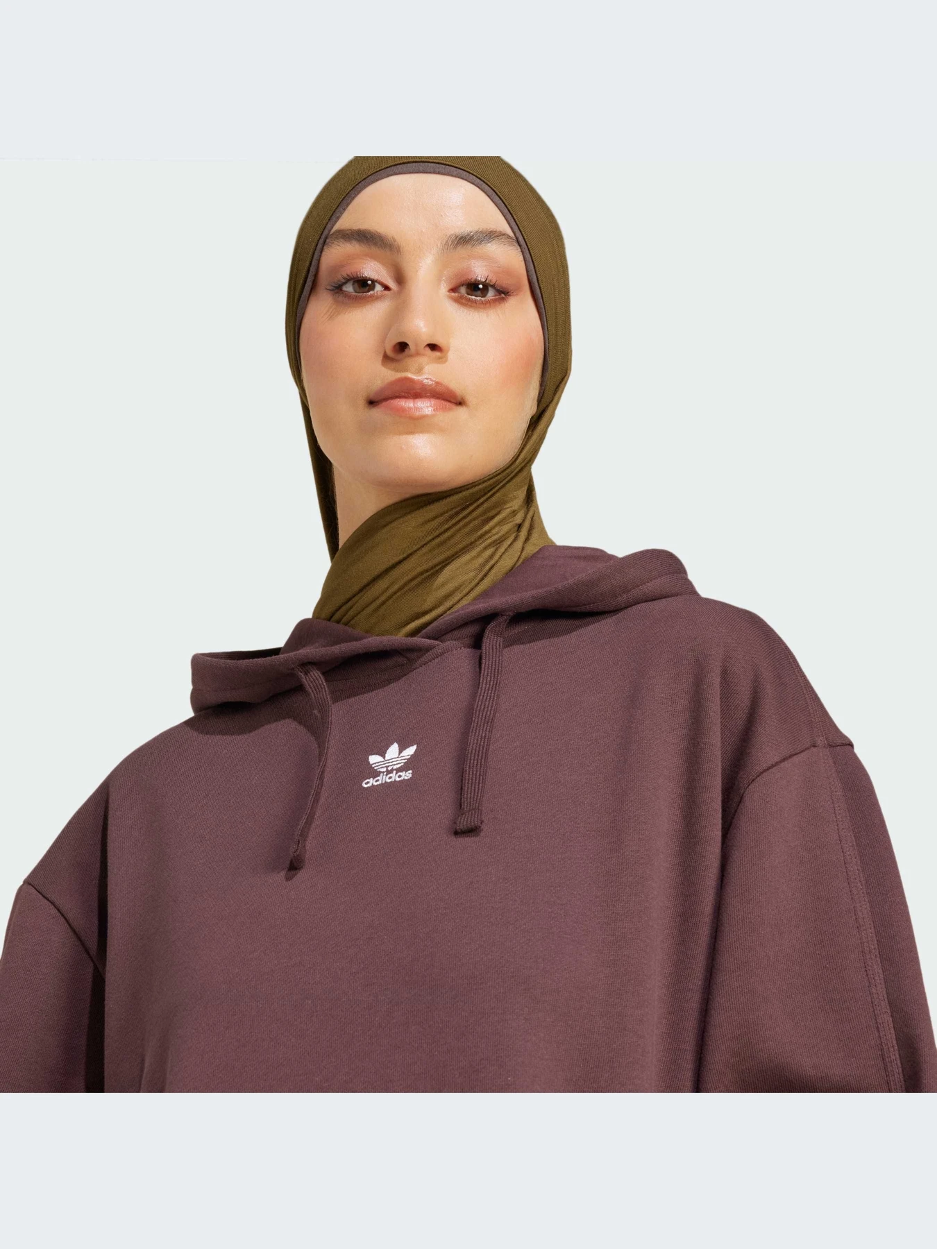 Худи и свитшоты Adidas модель IY2435 Худи и свитшоты Adidas модель IY2435 Фото
