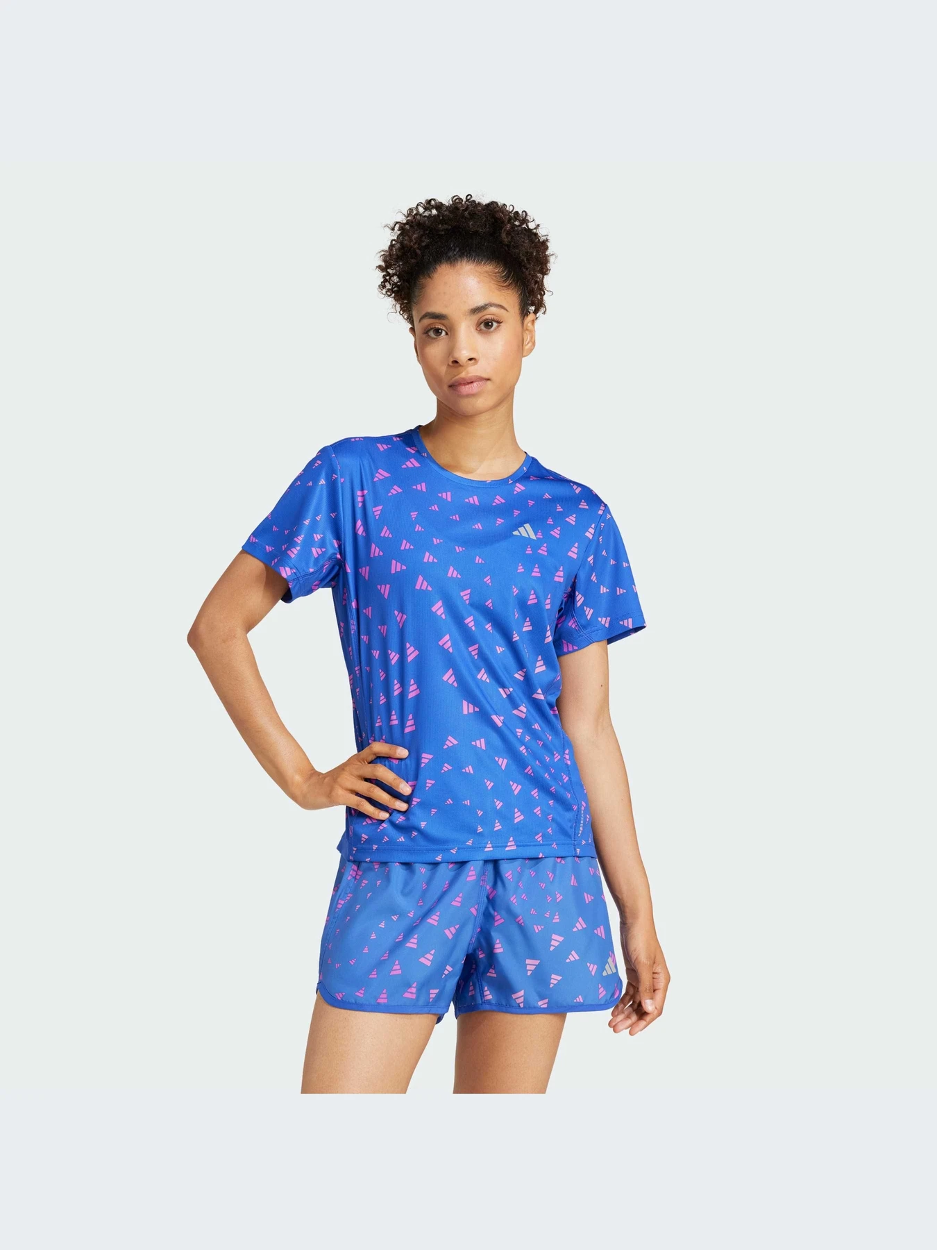 Футболки и поло Adidas модель IY7514 Футболки и поло Adidas модель IY7514 Фото
