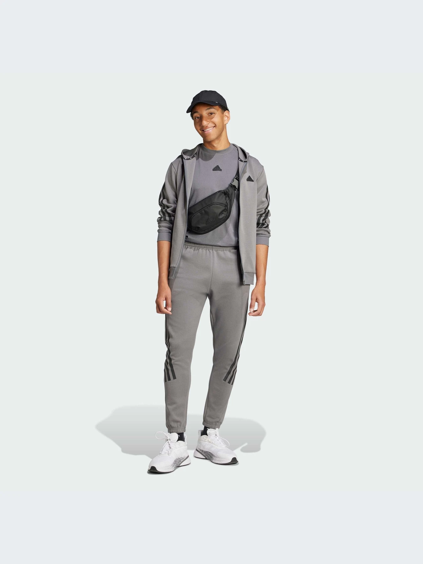 Брюки Adidas 3 Stripes модель IW8535 Фото