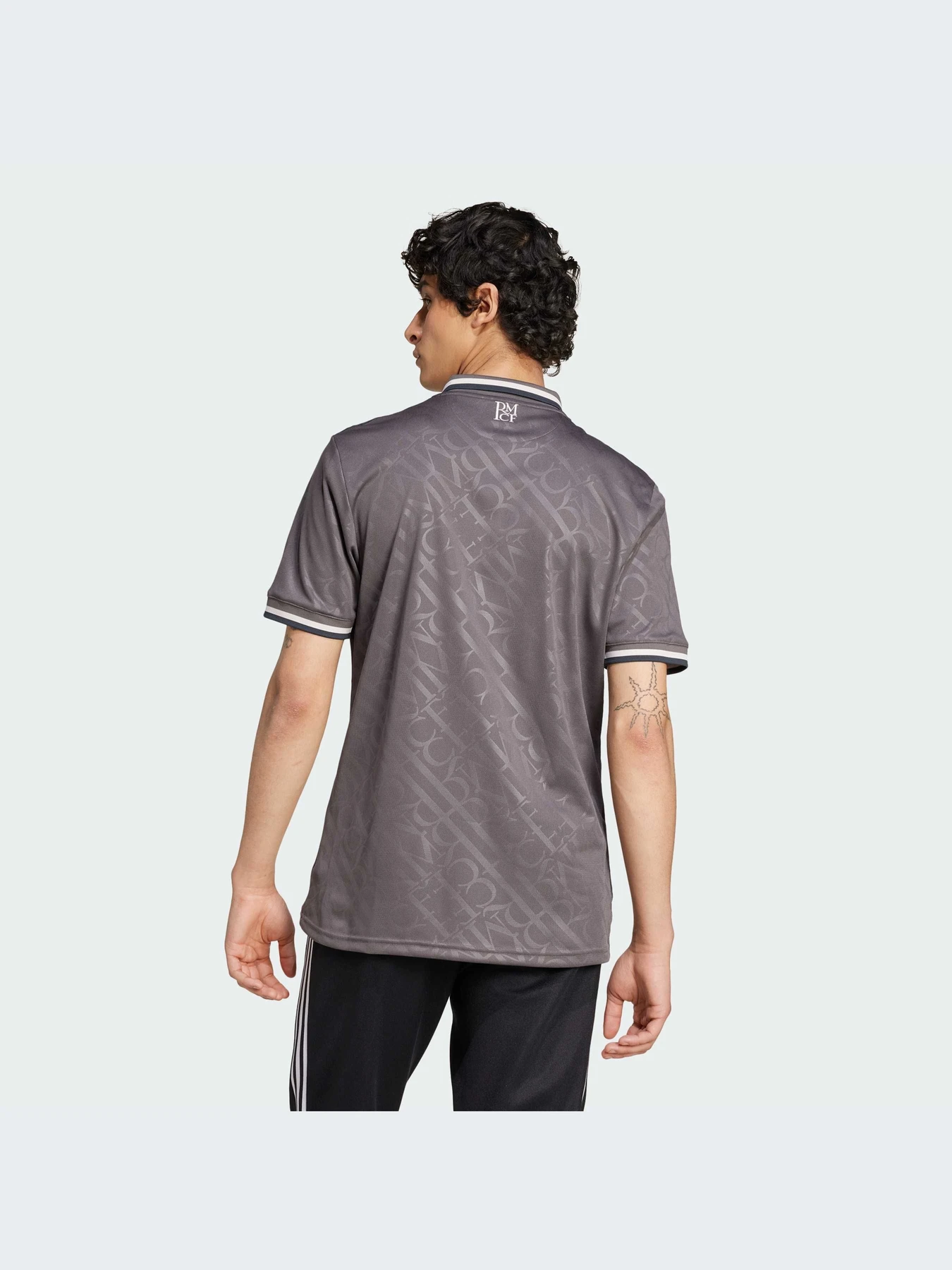 Футболки и поло Adidas модель IY1763 Футболки и поло Adidas модель IY1763 Фото